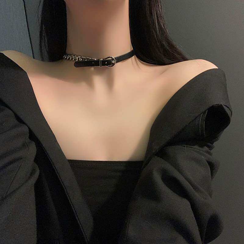 Chocker da cá tính