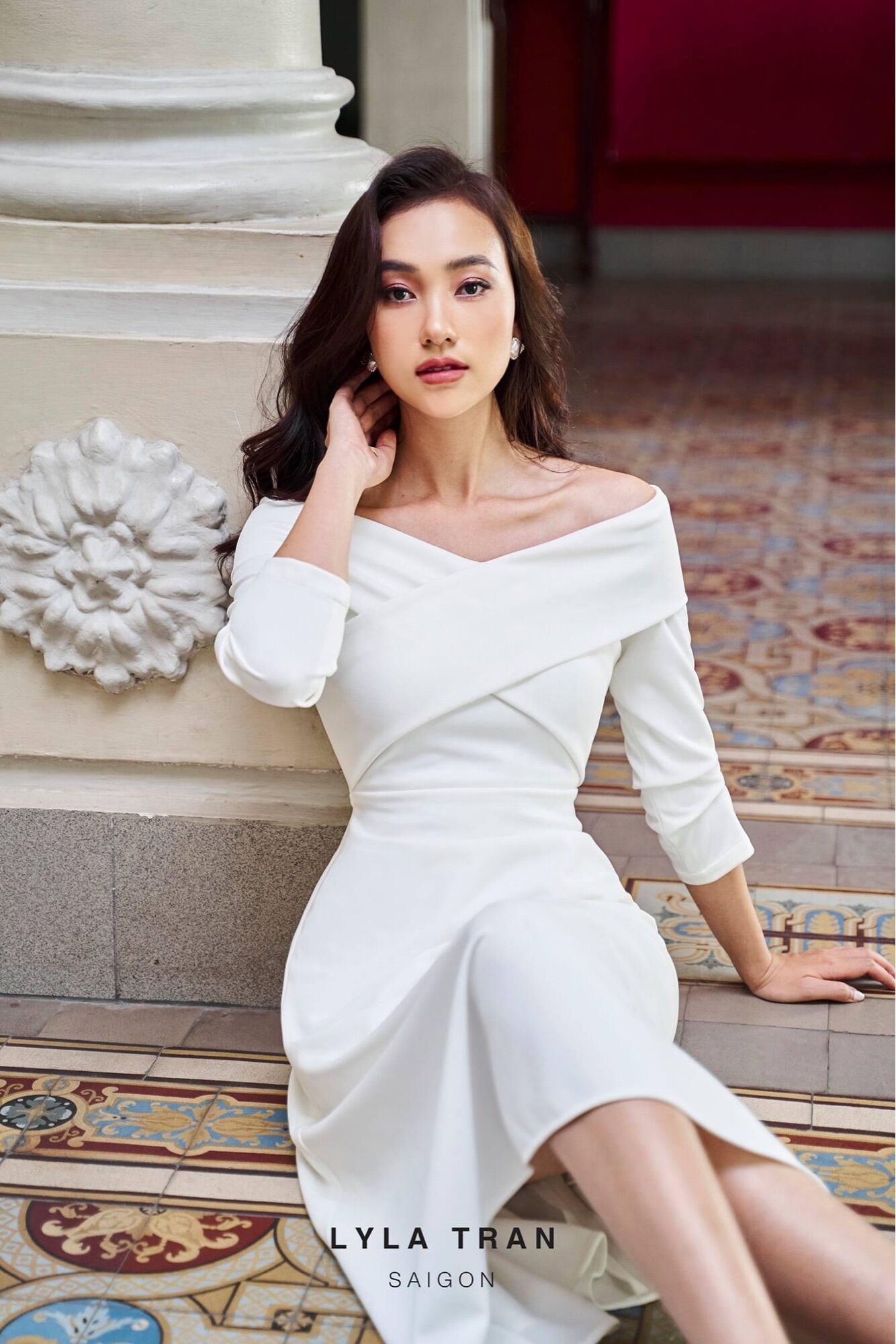 Đầm bẹt vai tay dài phom A đỏ/đen (LYLY)