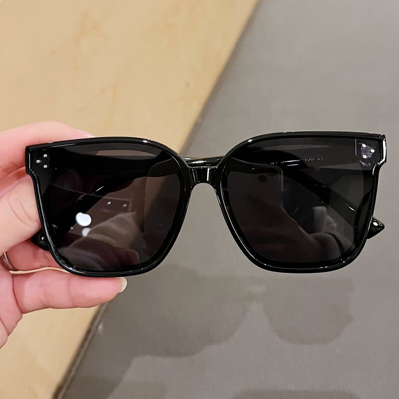 Kính râm phân cực cho trẻ em kính râm gm mẫu giống minh tinh cổ điển bé gái bé trai chống tia cực tím kính mắt silicon cho bé