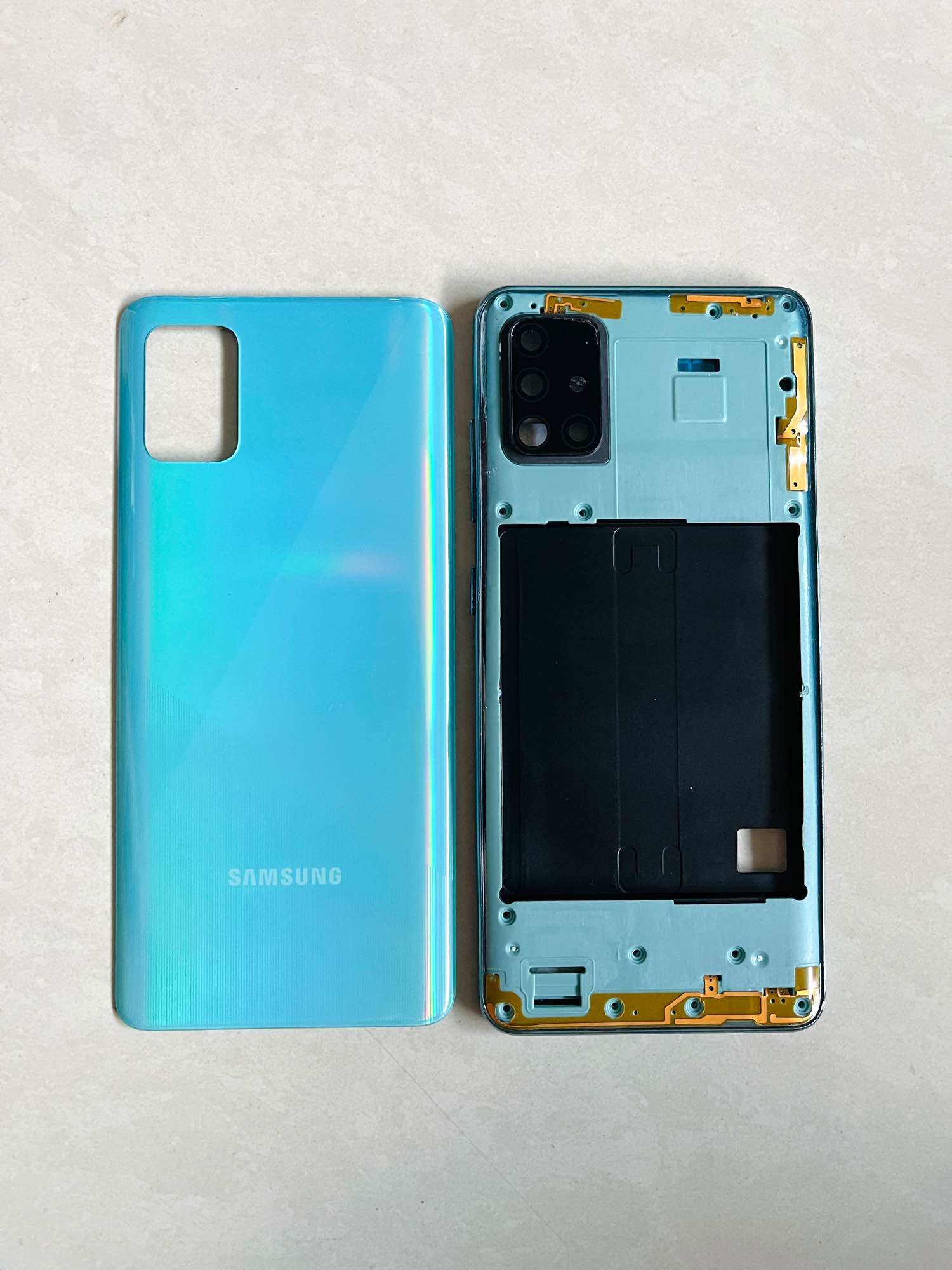 Vỏ bộ Samsung A51 kèm kính camera + khay sim