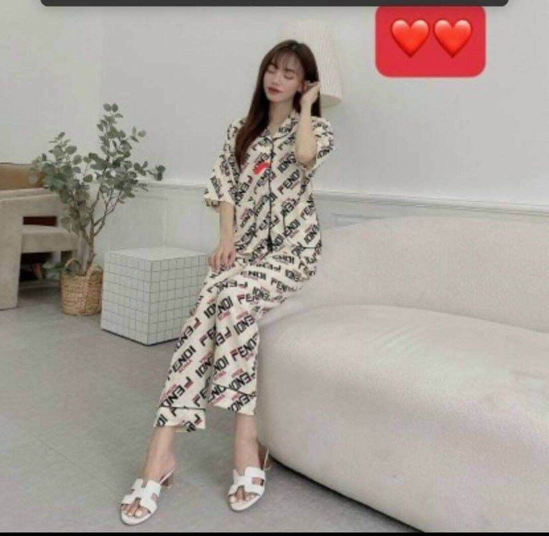 Bộ pijama cánh dơi vải lụa mango- satin