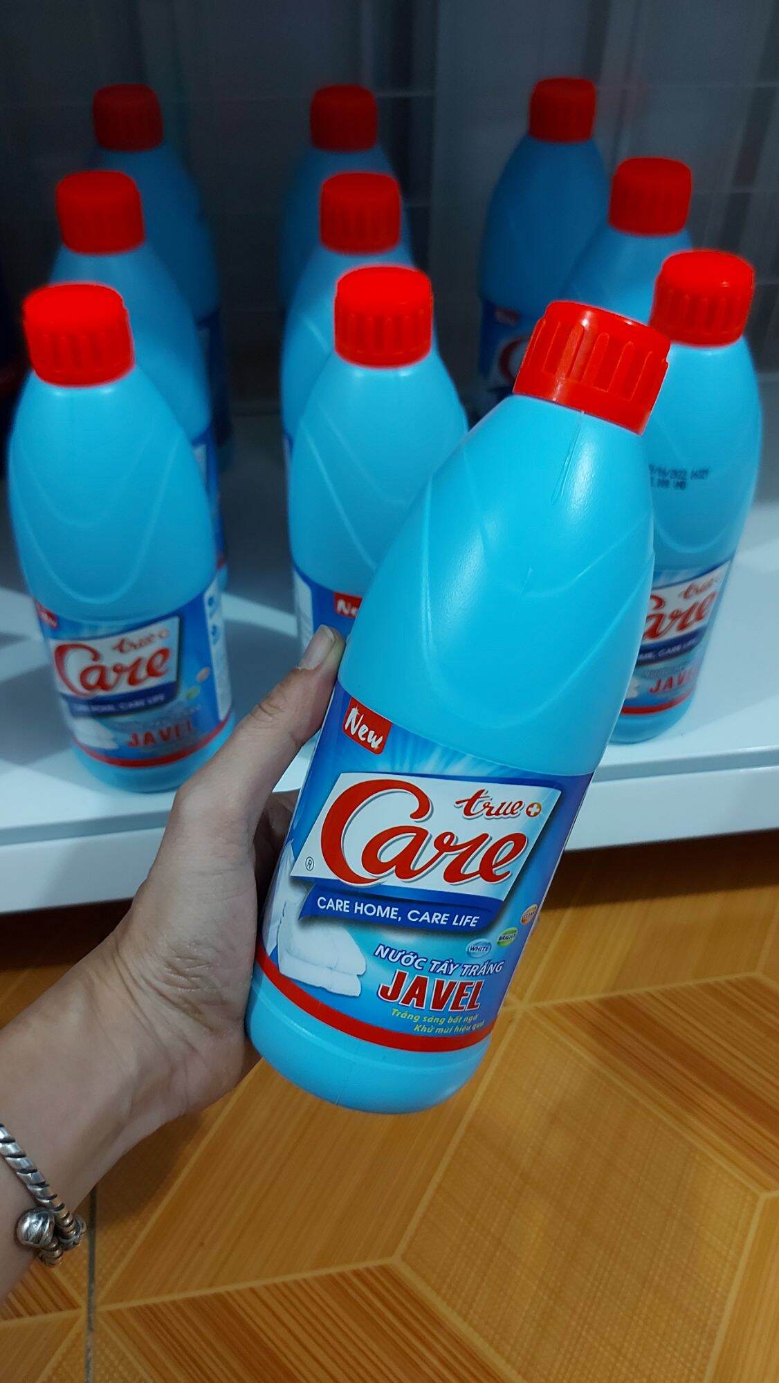 Nước tẩy quần áo