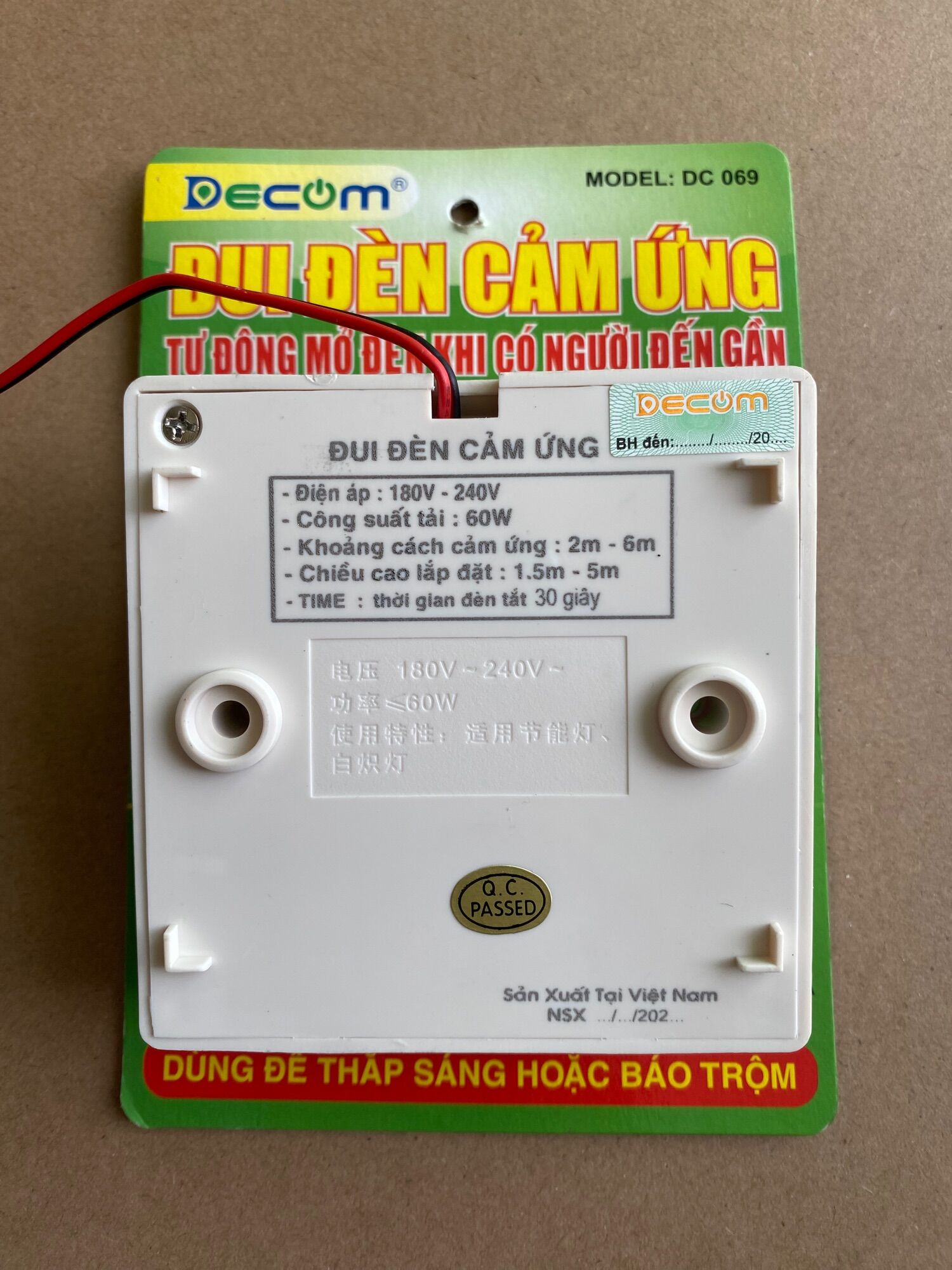 ĐUÔI ĐÈN CẢM ỨNG HỒNG NGOẠI DECOM