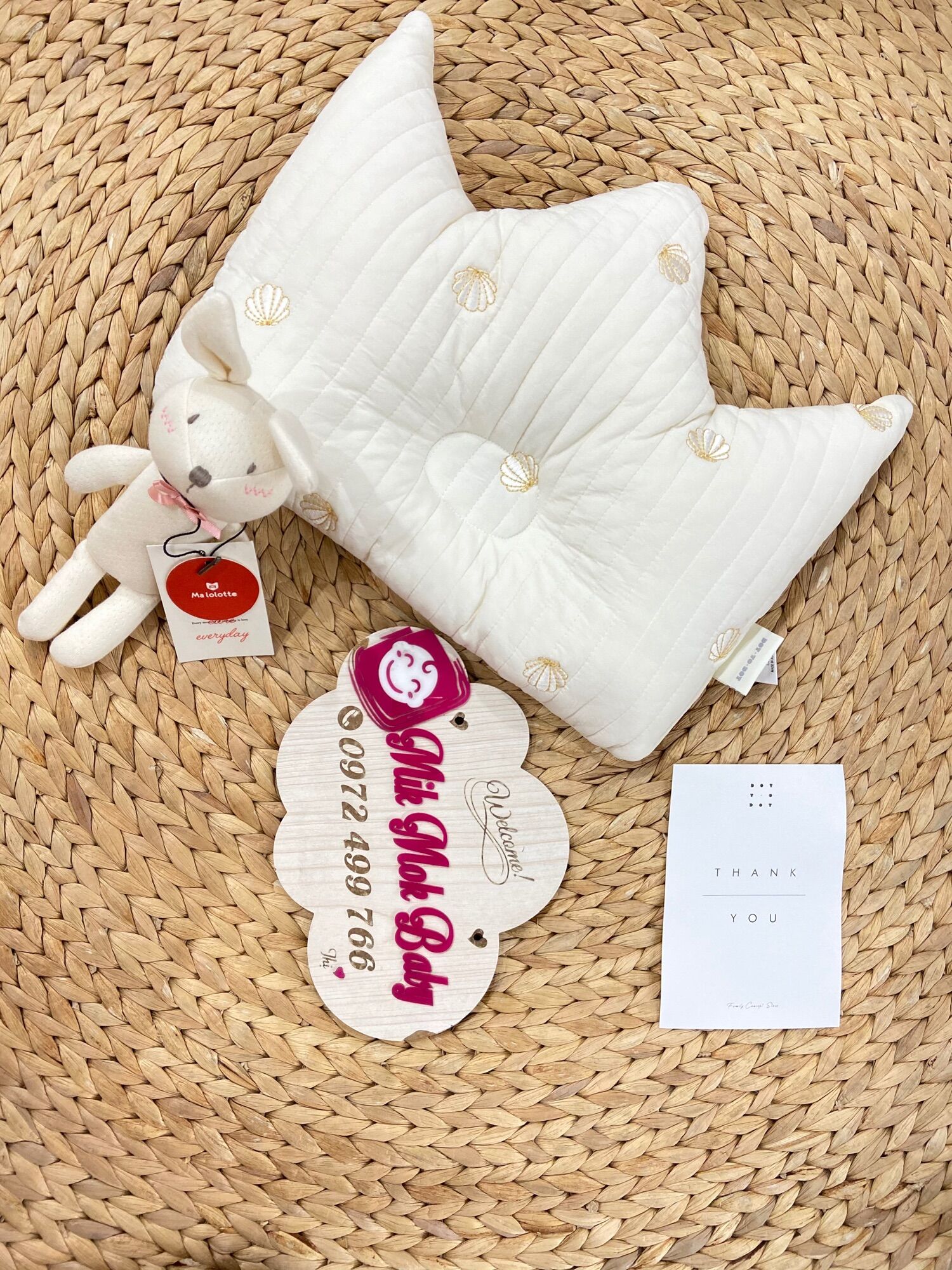 Gối vương miện hàn quốc DOTTODOT & MALOLOTTE