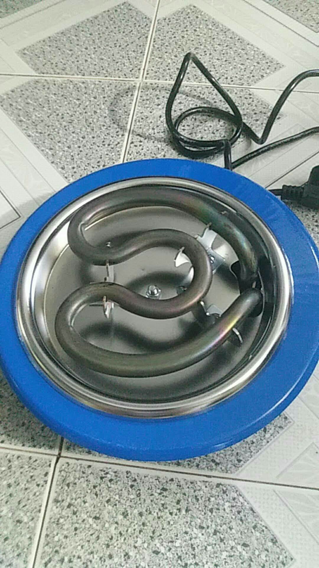 Bếp hơ lá trầu đắp cho bé