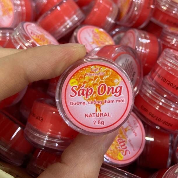 Sáp ong dưỡng môi