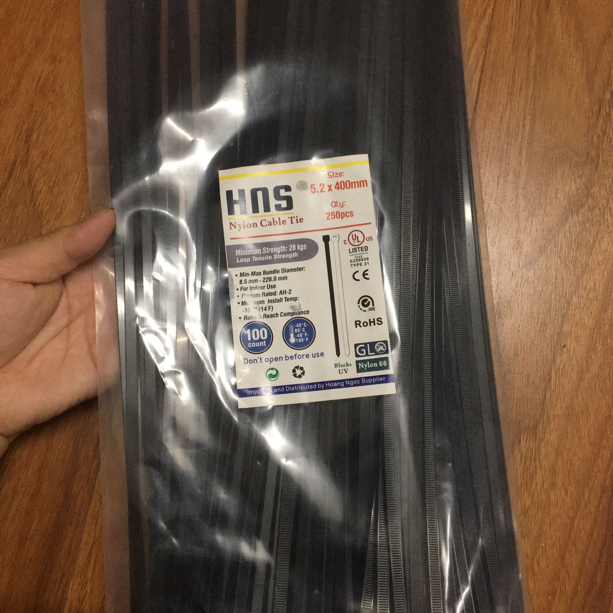 Túi 250 sợi dây rút nhựa đen 40cm (5,2x400mm)