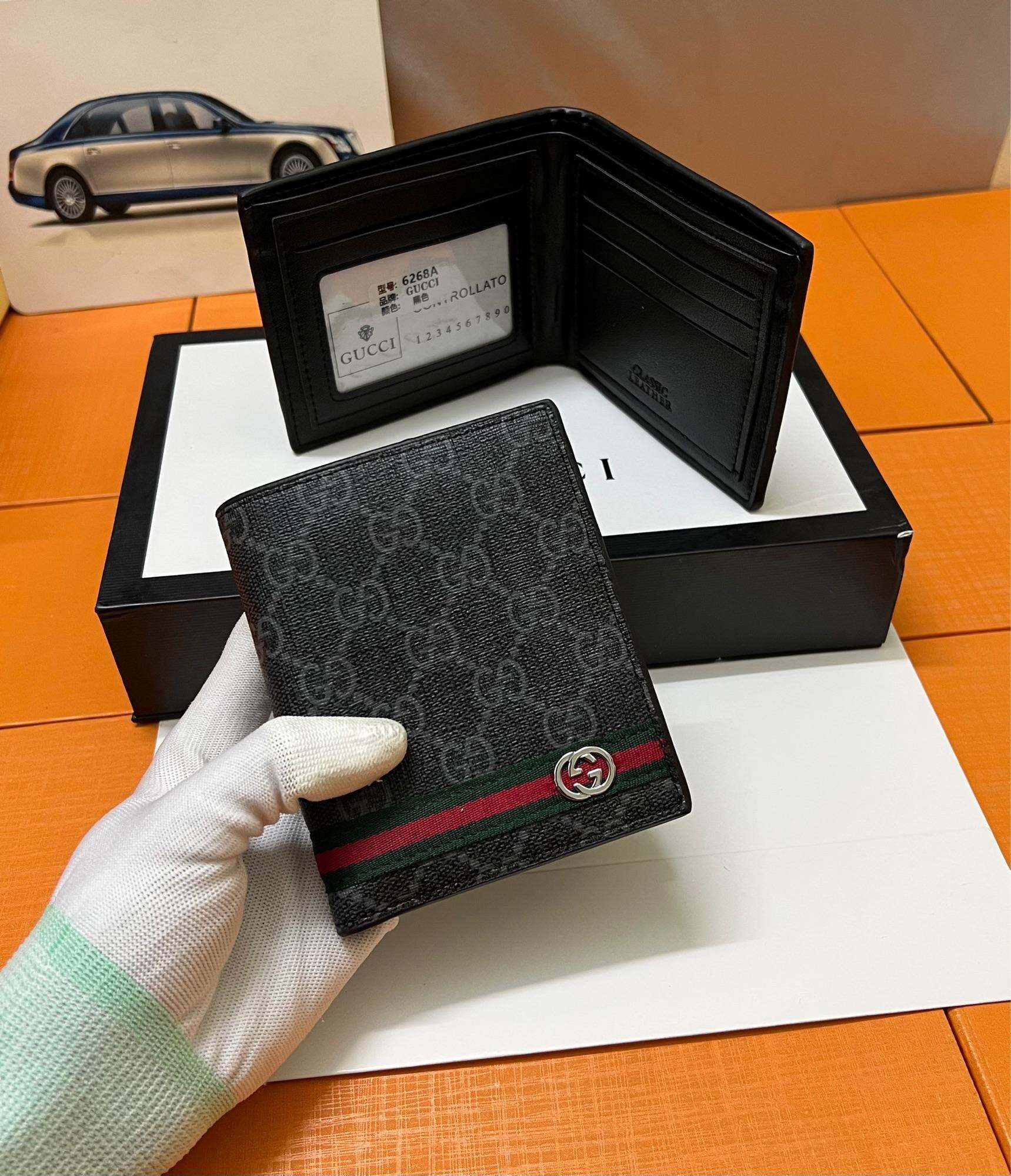 Ví đứng nam gucci fullbox , dập vân nổi , chất liệu da mềm mịn không bong tróc da