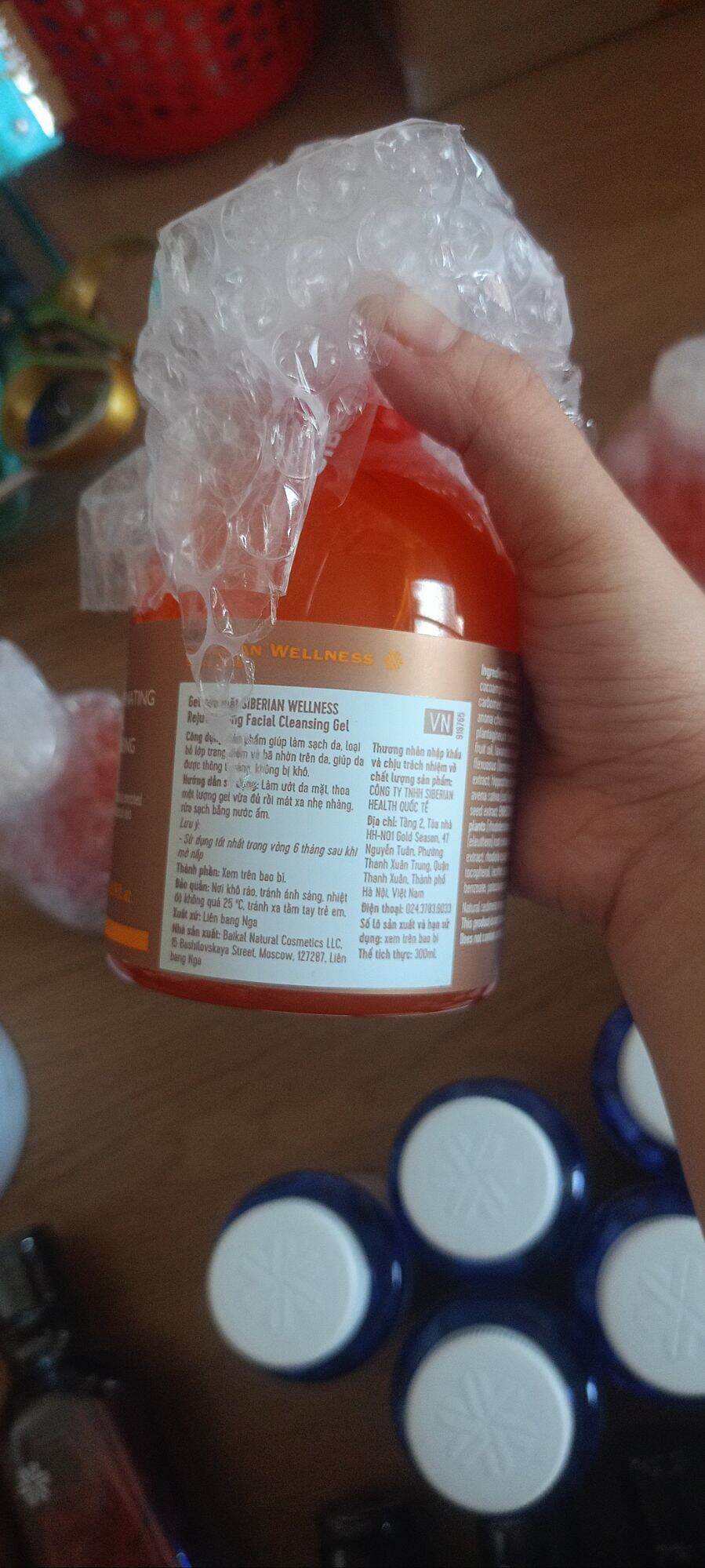 gel rửa mặt siberian