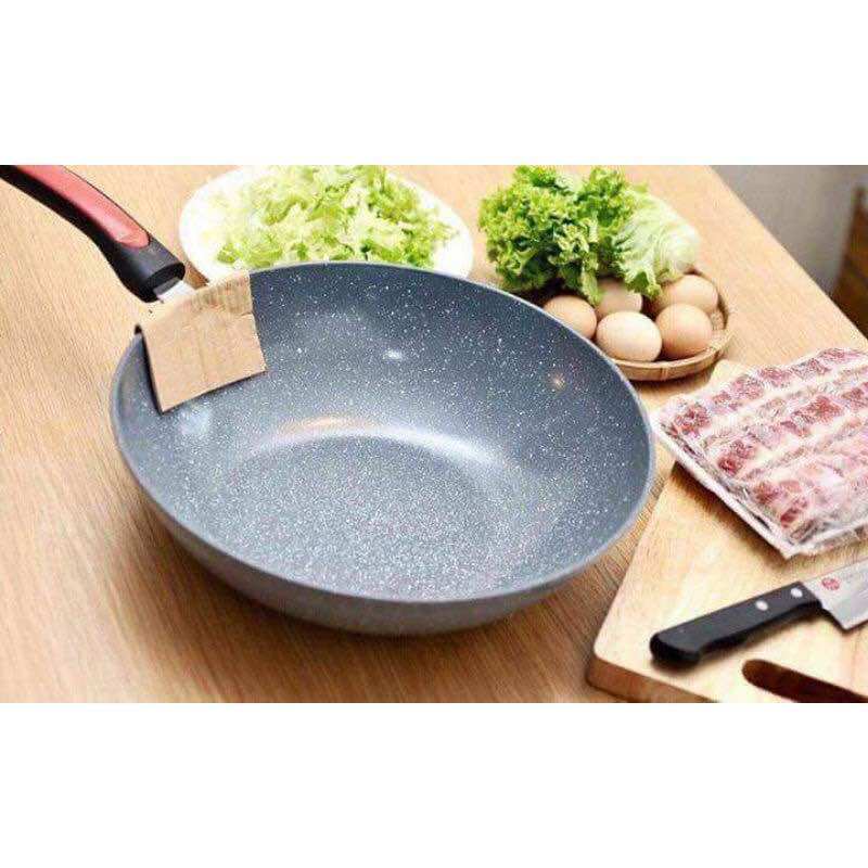 Chảo vân đá chống dính sâu lòng cán đỏ 32cm dùng trên mọi loại bếp