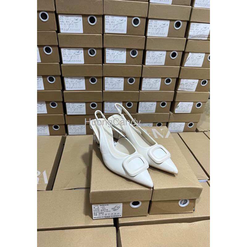 Giày Zr khuy vuông trắng full box ( lùi1 size)