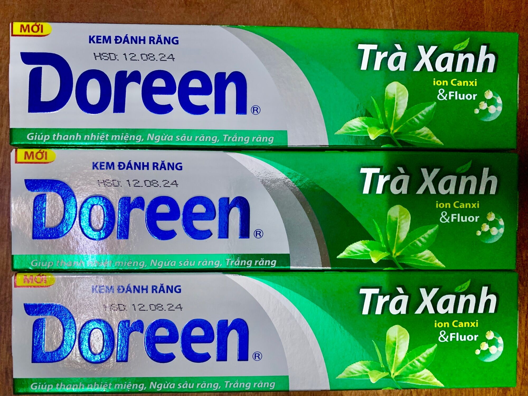 Kem Đánh Răng trà xanh Doreen 180g set 2 cây