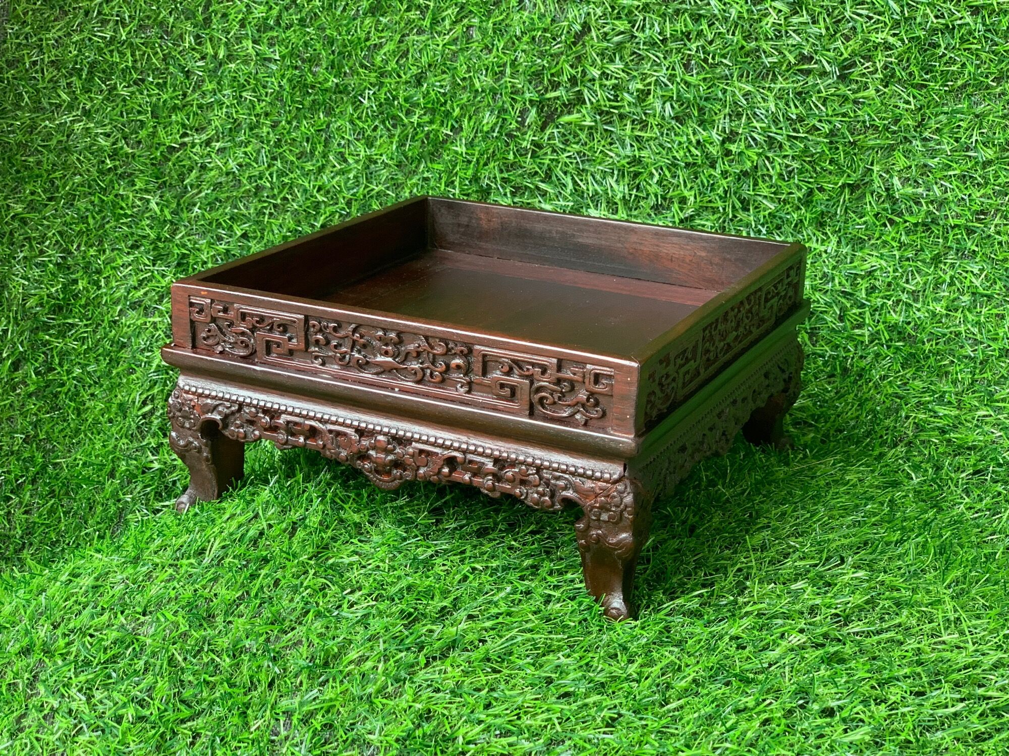 KHAY TRÀ CHÂN QUỲ GỖ GỤ vuông 20cm