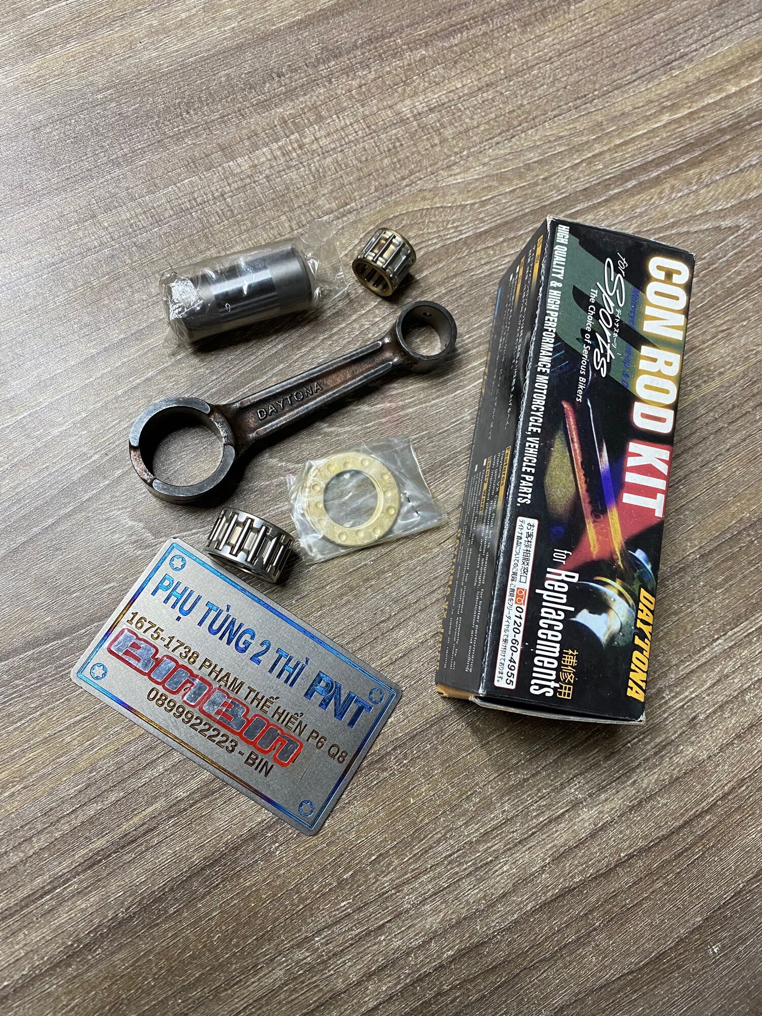 Tay dên Daytona Japan Xipo