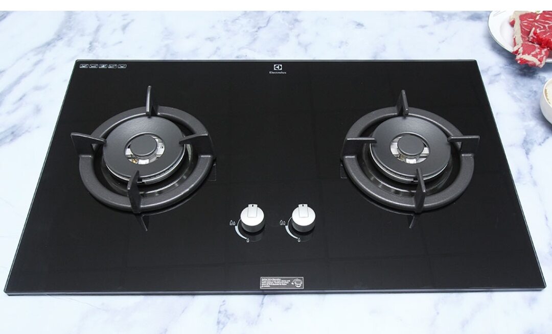 Bếp gas âm Electrolux 8028 hàng trưng bày 95%