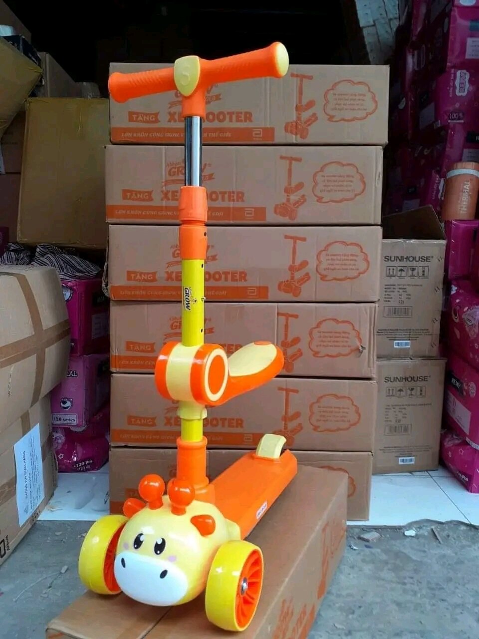 Xe trượt bánh xe có đèn cho bé Quà tặng từ Bobby, grow