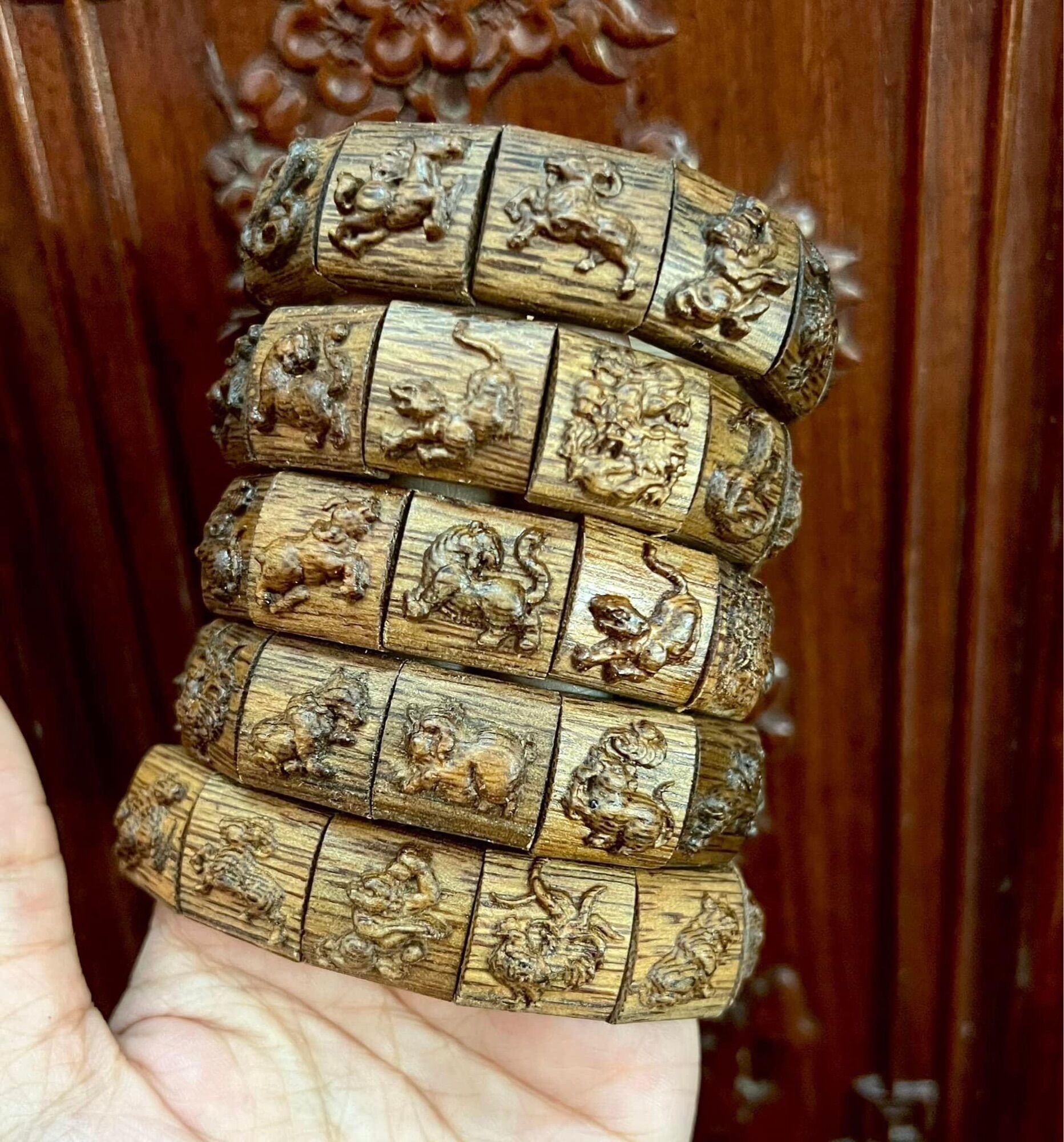 Vòng 12con giáp trầm tốc