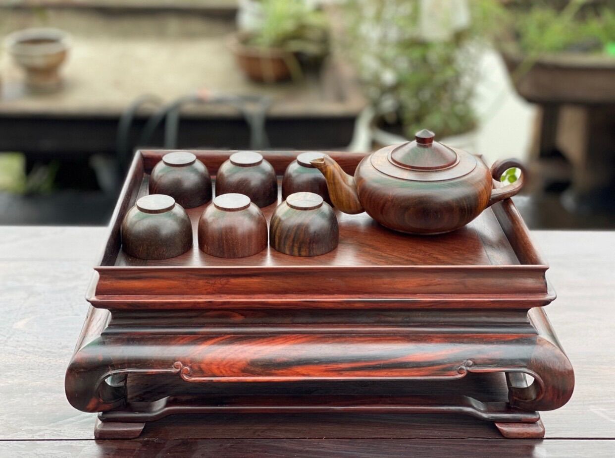 Khay trà gỗ trắc phòng khách kiểu trơn sang trọng
