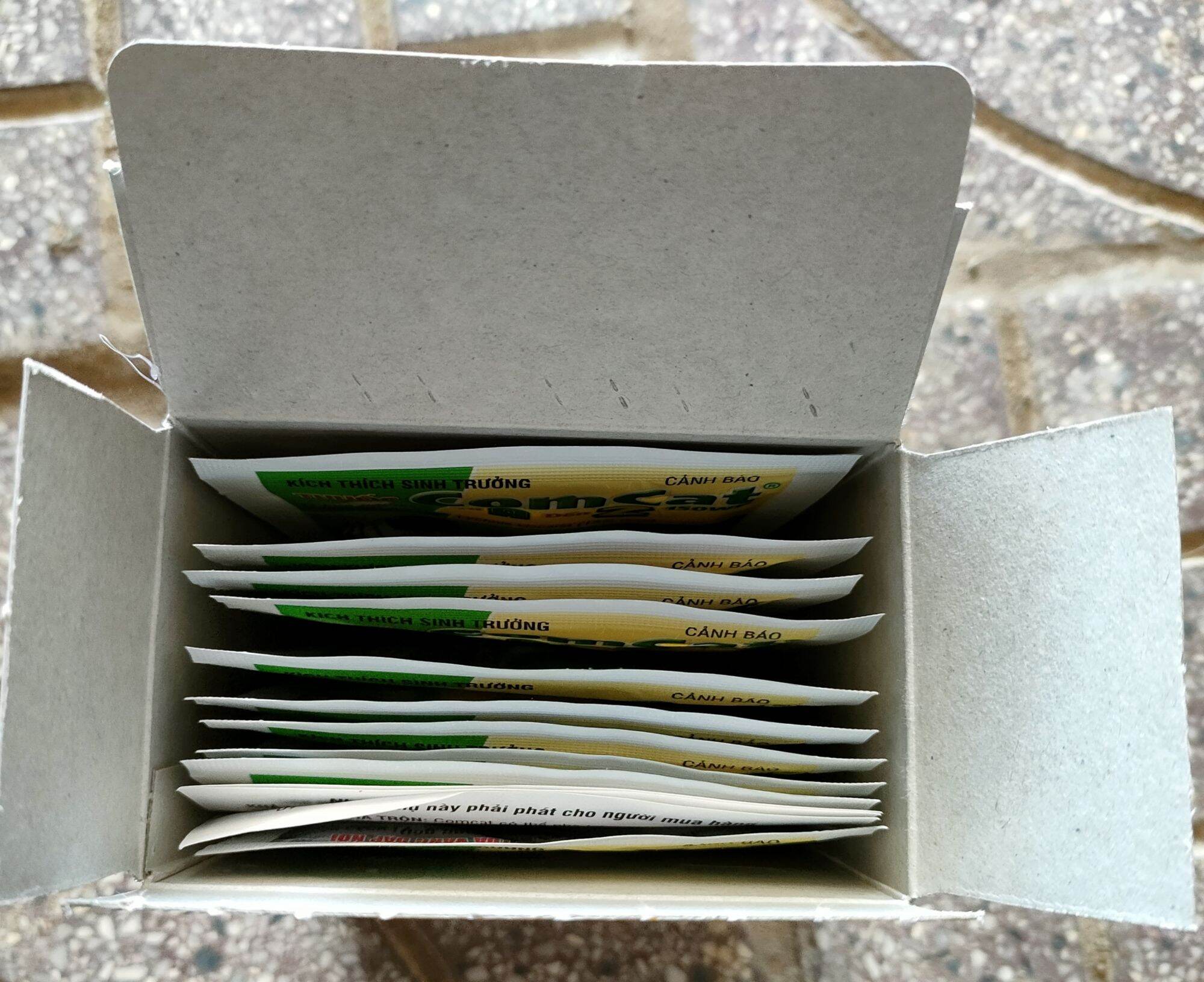 Combo 10 gói Lúa Vàng Comcat AZ 150WP gói 7,55gr