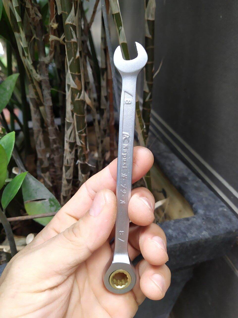 Cờ lê tự động đảo chiều lẻ Kapusi