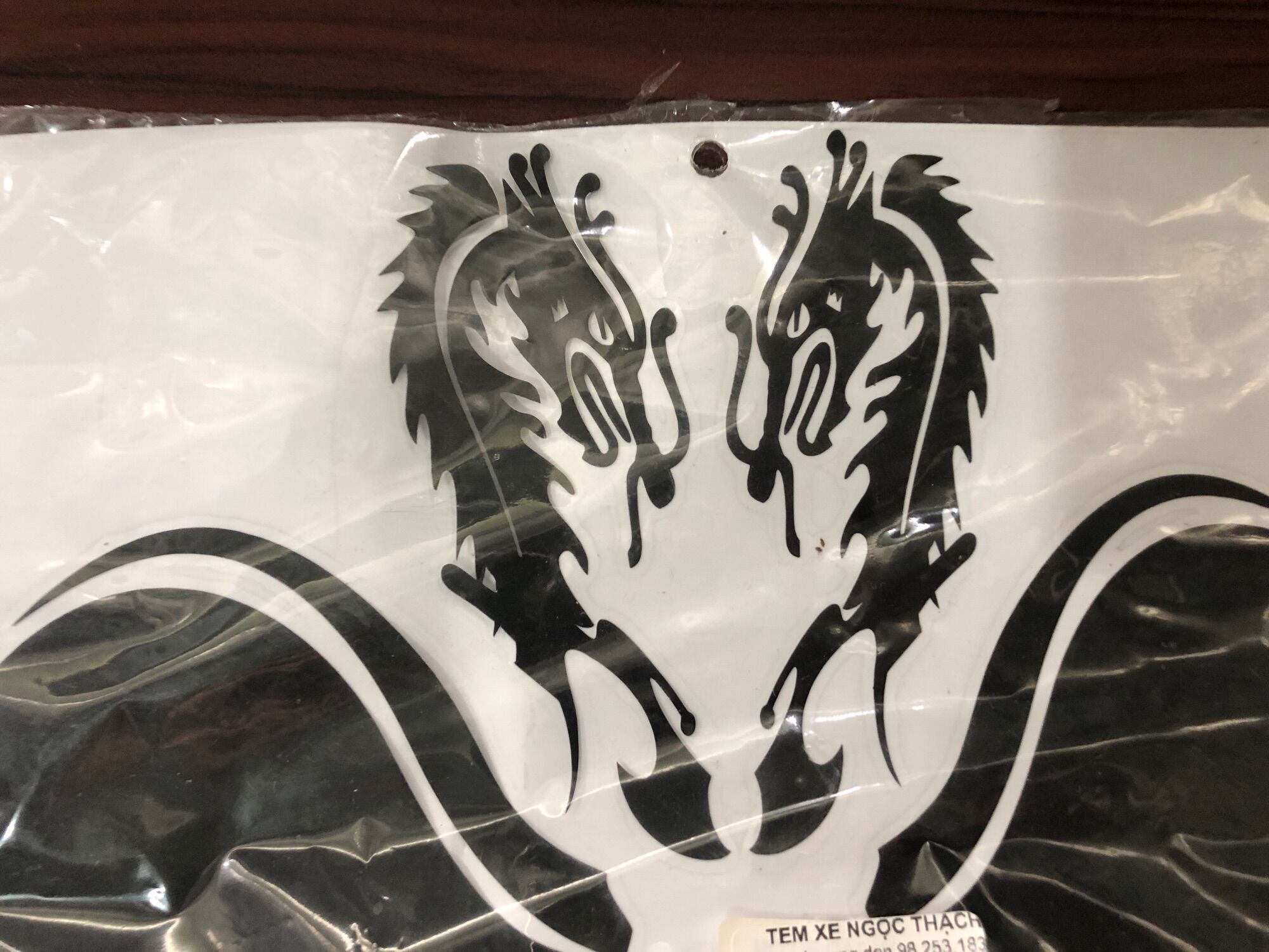 MỎ DÈ RỒNG ĐEN DECAL