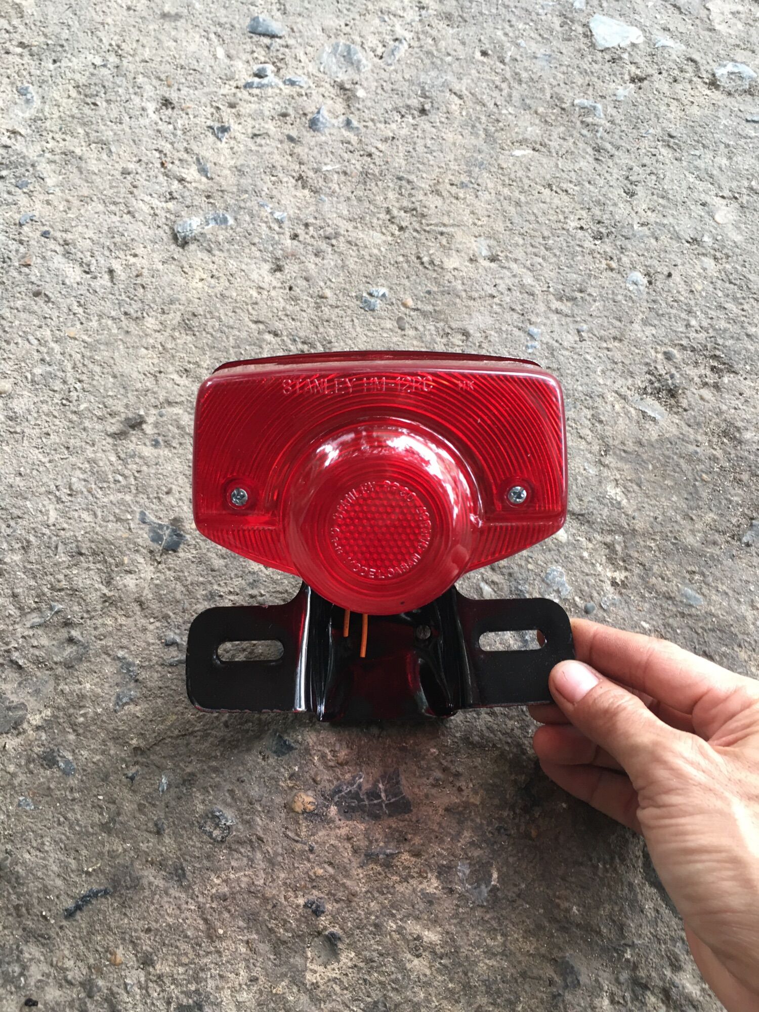 Đèn hậu chaly 79