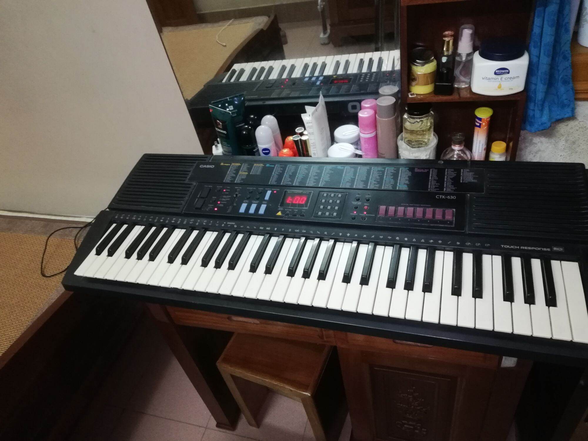 đàn organ Casio CTK 630