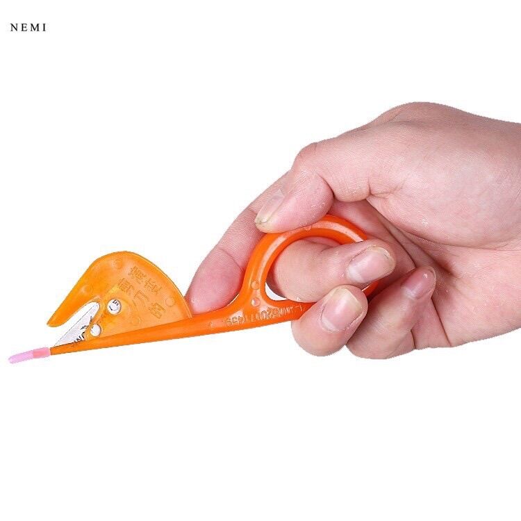 Knife making the chicken, duck. Surgical knife fish convenience