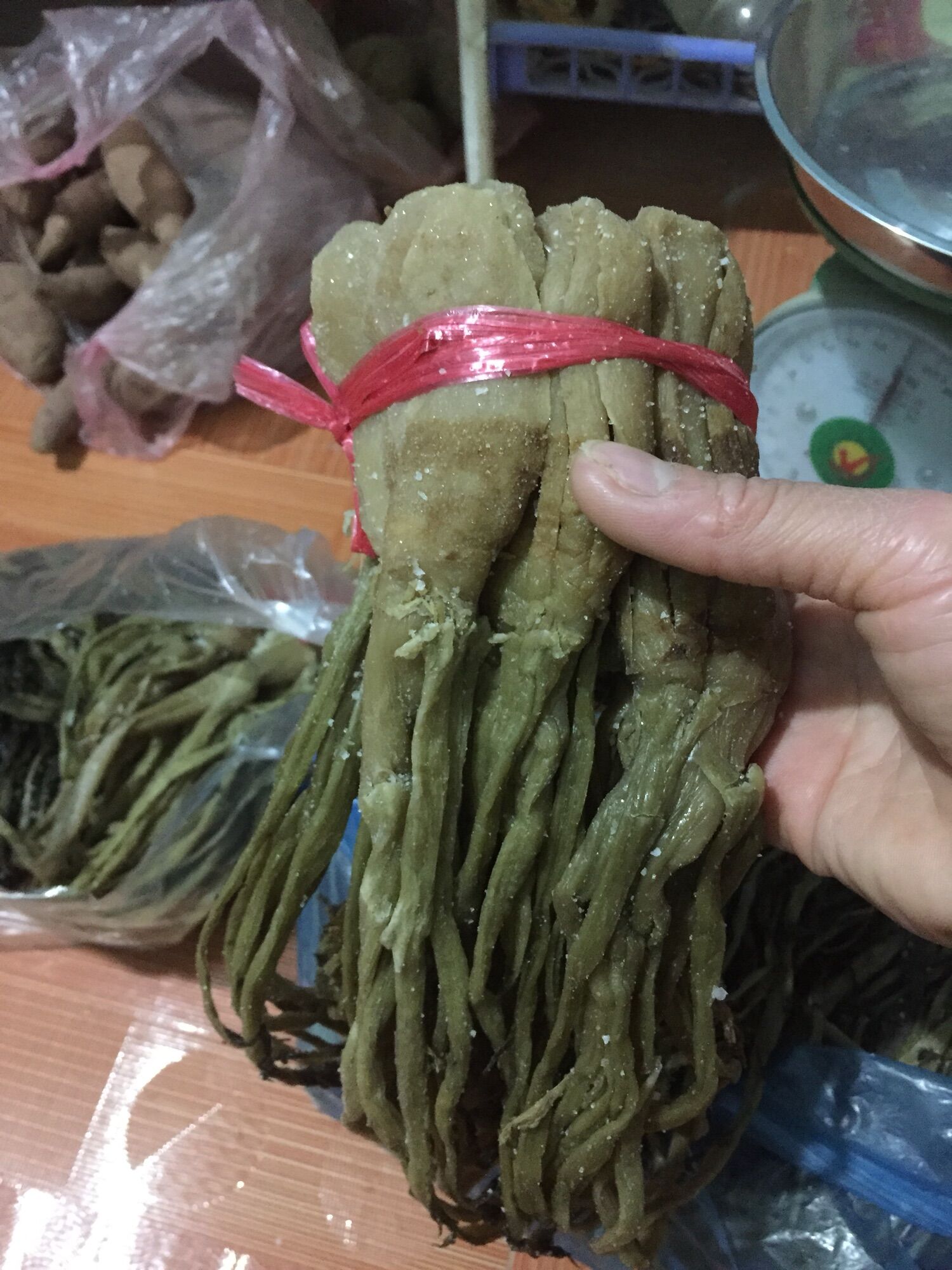 Rau tàu soi muối mặn của người dân tộc