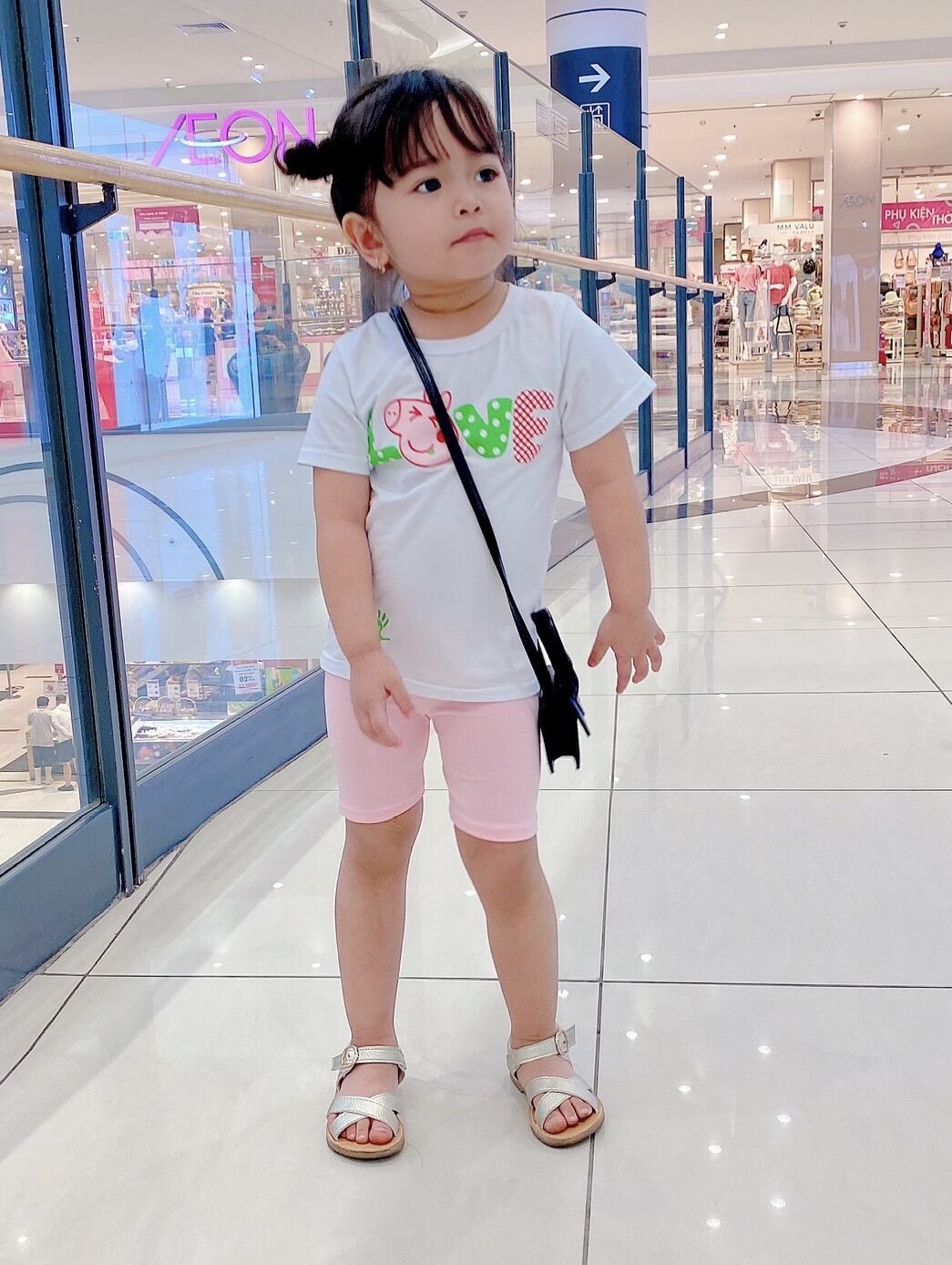 Quần legging lửng bé gái Peekaboo