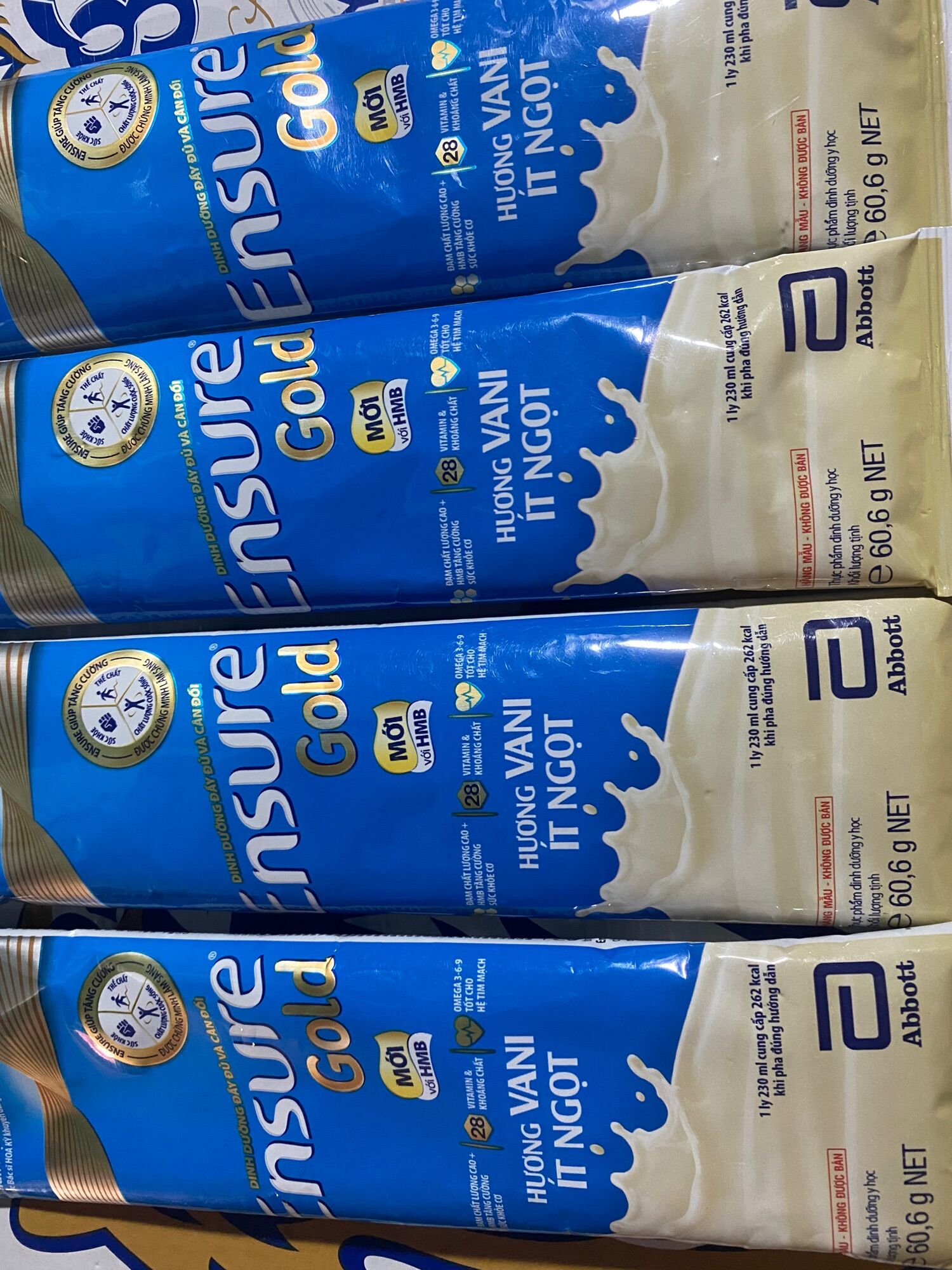 Combo 30 gói sữa ensure 60,6g mỗi gói