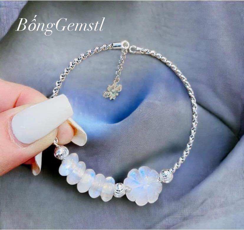 Vòng tay nữ bạc đồng điếu đá moonstone tự nhiên vip mix cỏ 4 lá đá moonstone đá mặt trăng mix charm bạc cao cấp, vòng tay đá phong thuỷ, trang sức thiết kế đủ hoá đơn thẻ bảo hành