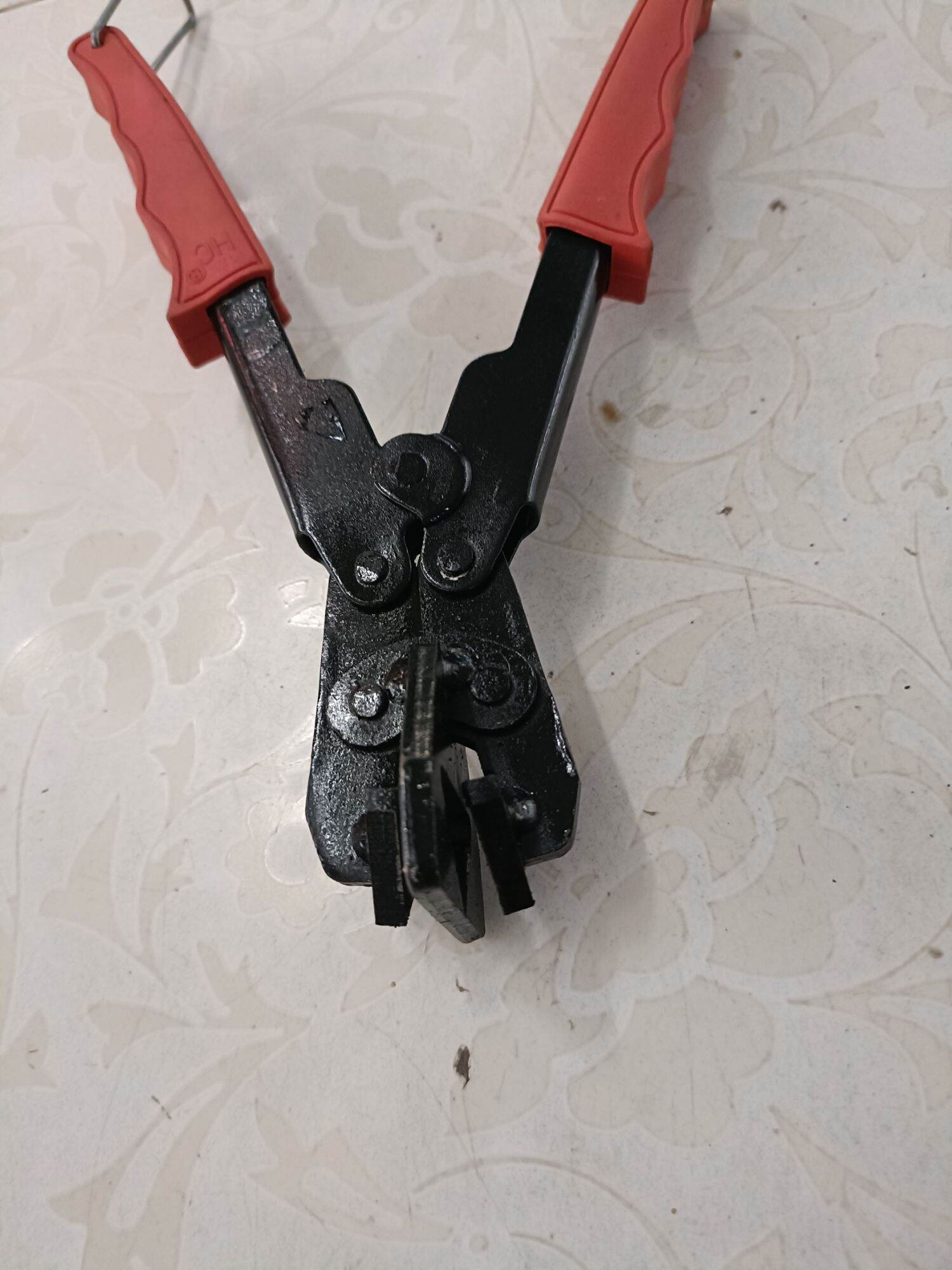 kéo cắt góc 90 độ