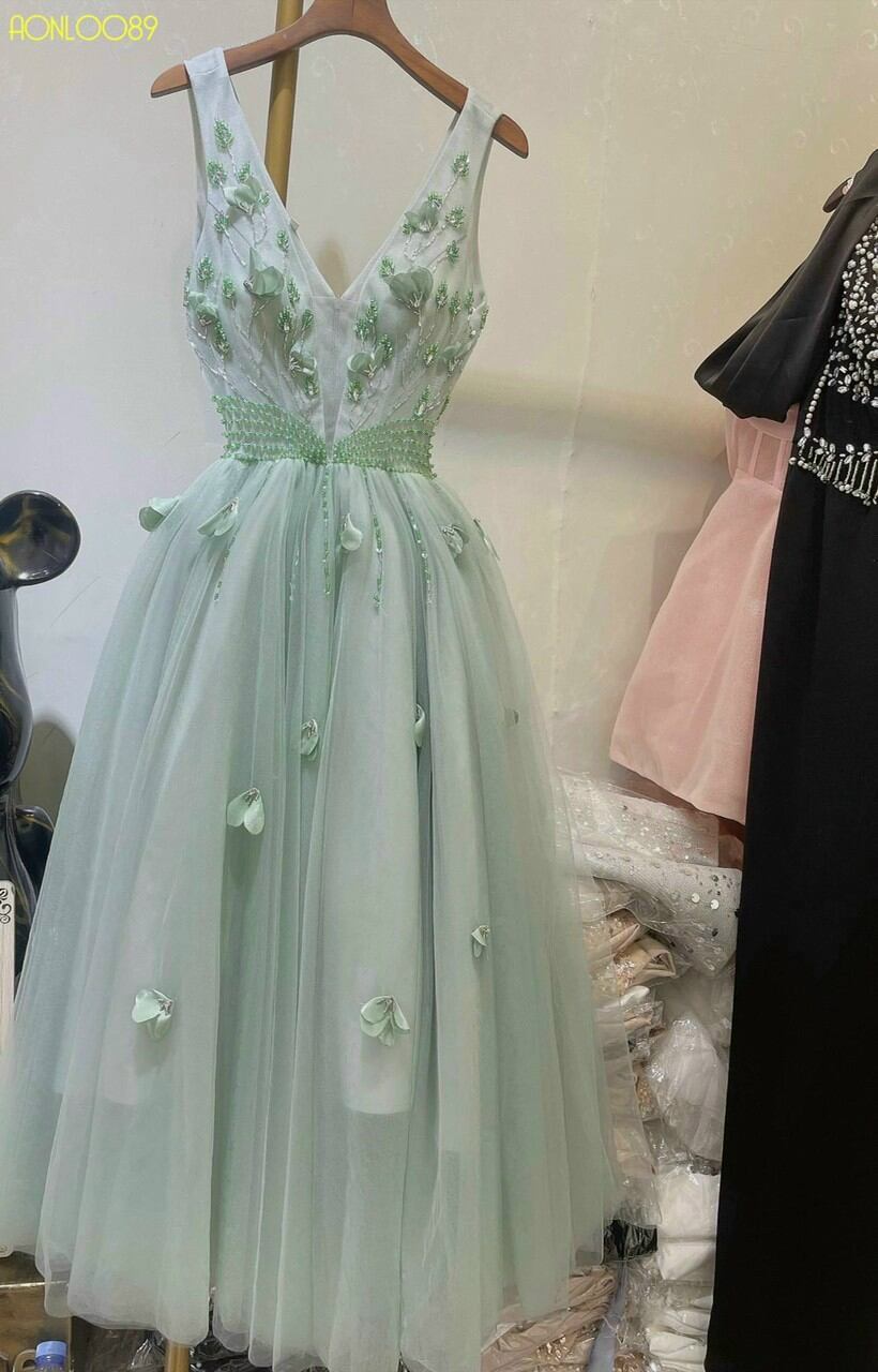 ĐẦM XÒE ĐÍNH HOA 3D KẾT ĐÁ