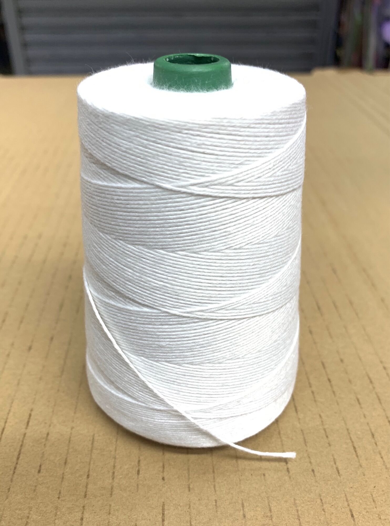 Chỉ trắng dùng bó thịt chân giò, chỉ bó thịt,chỉ may bao- Chỉ buộc thịt- Chỉ buộc thực phẩm(200gam)