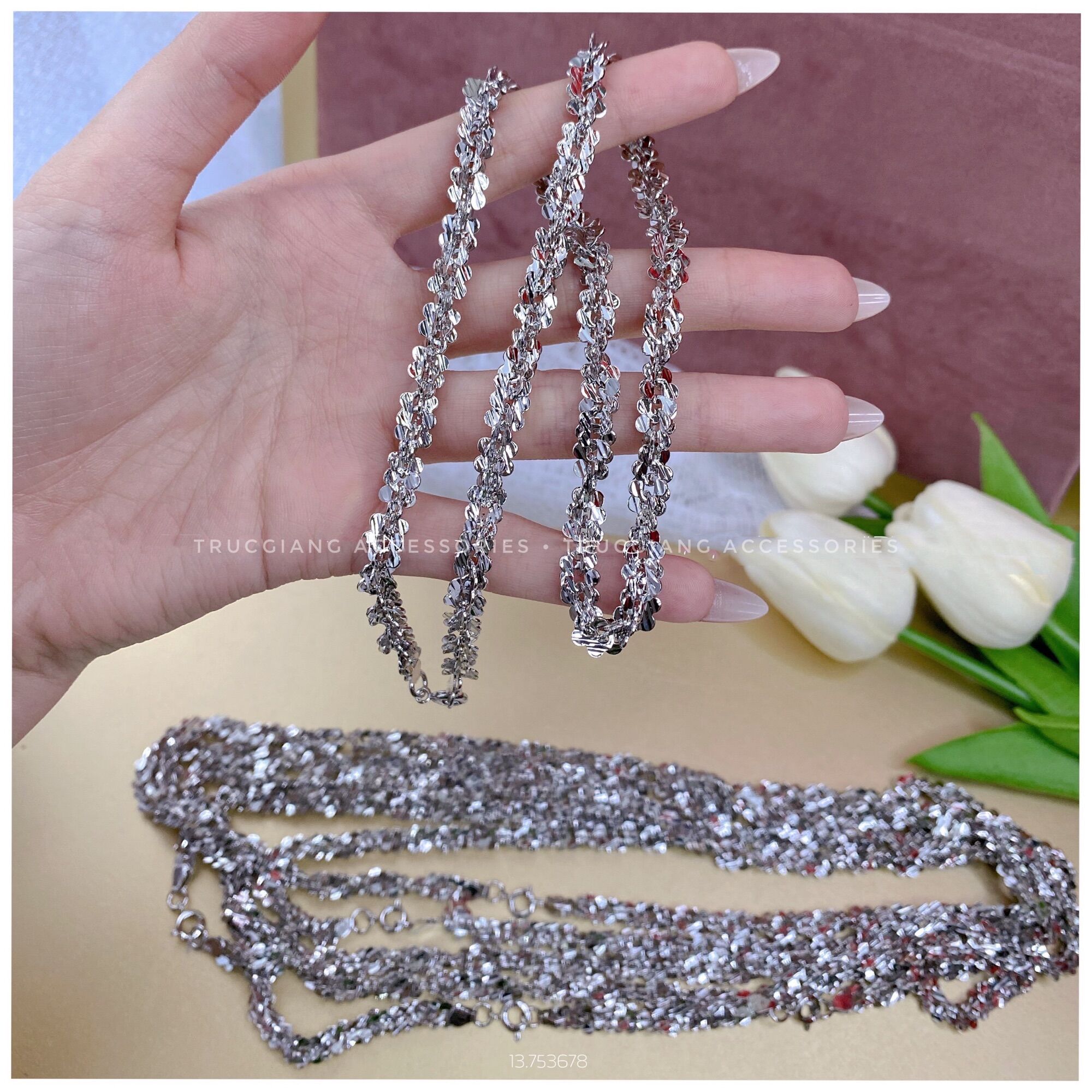 Dây chuyền xoắn bướm