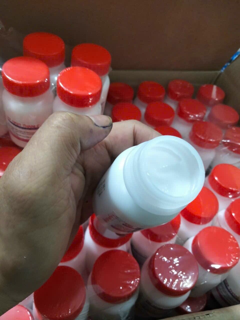 Kem làm mềm da khoé móng tay, móng chân 75g