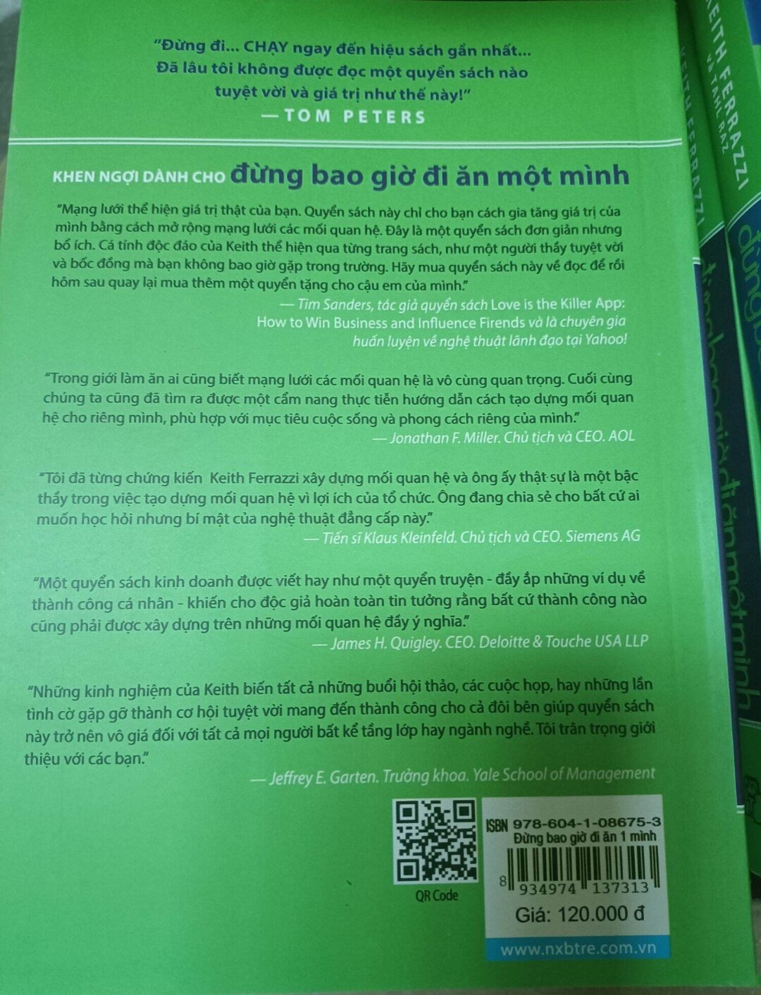 Đừng Bao Giờ Đi Ăn Một Mình