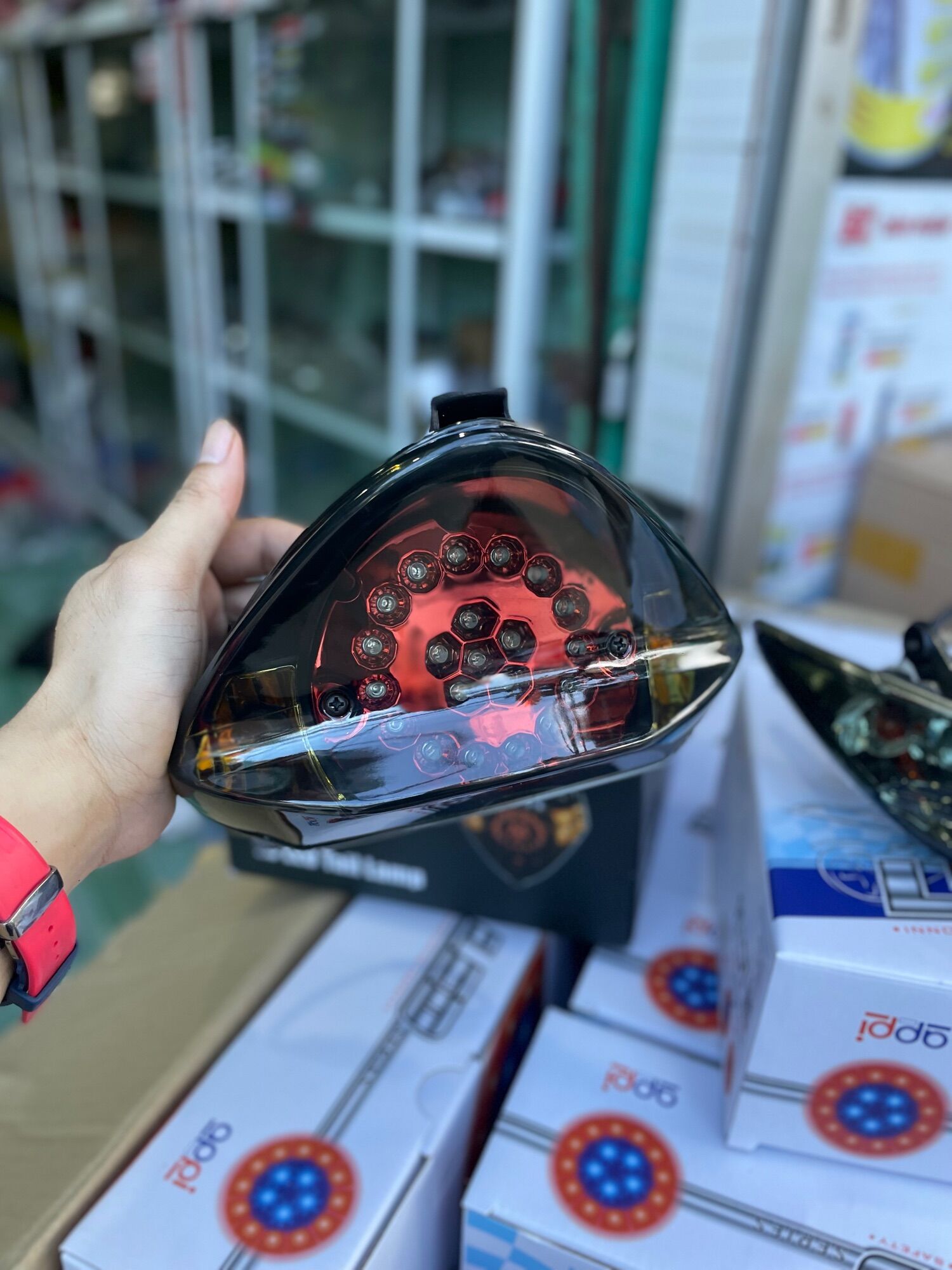 Đèn lái aniss appi exciter 135 4s led
