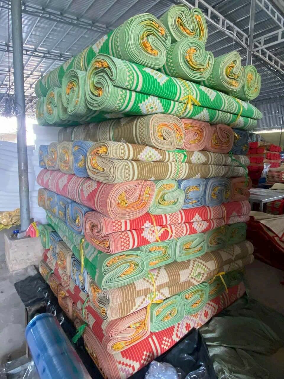 Chiếu Nhựa Xuất Khẩu Cao Cấp