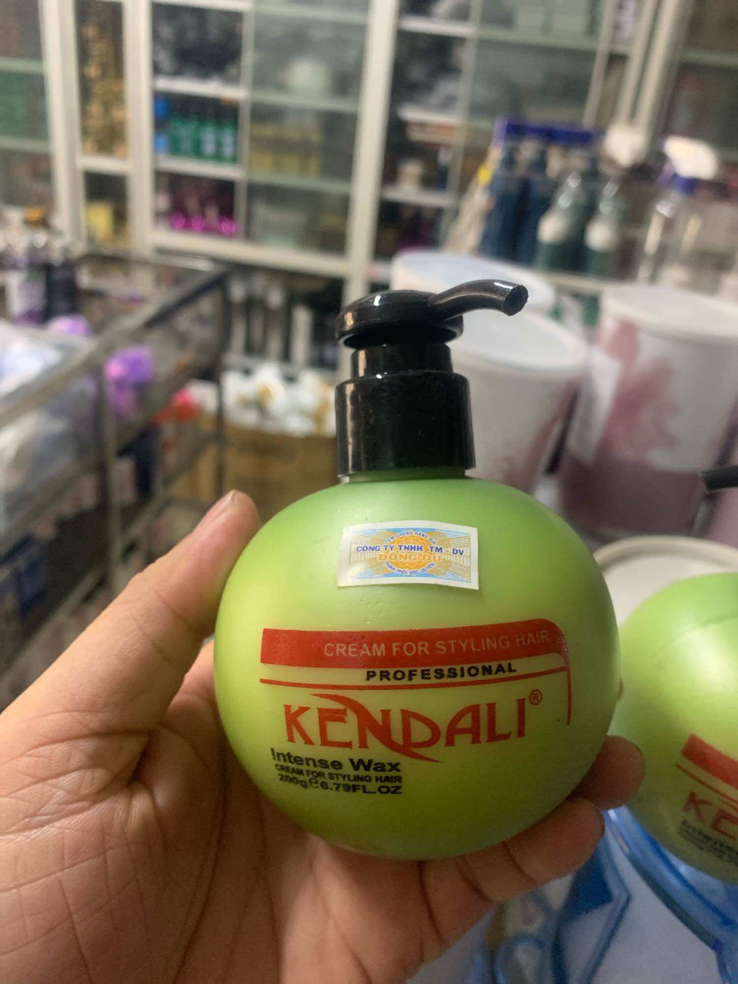 Wax giữ nếp tóc uốn kendali