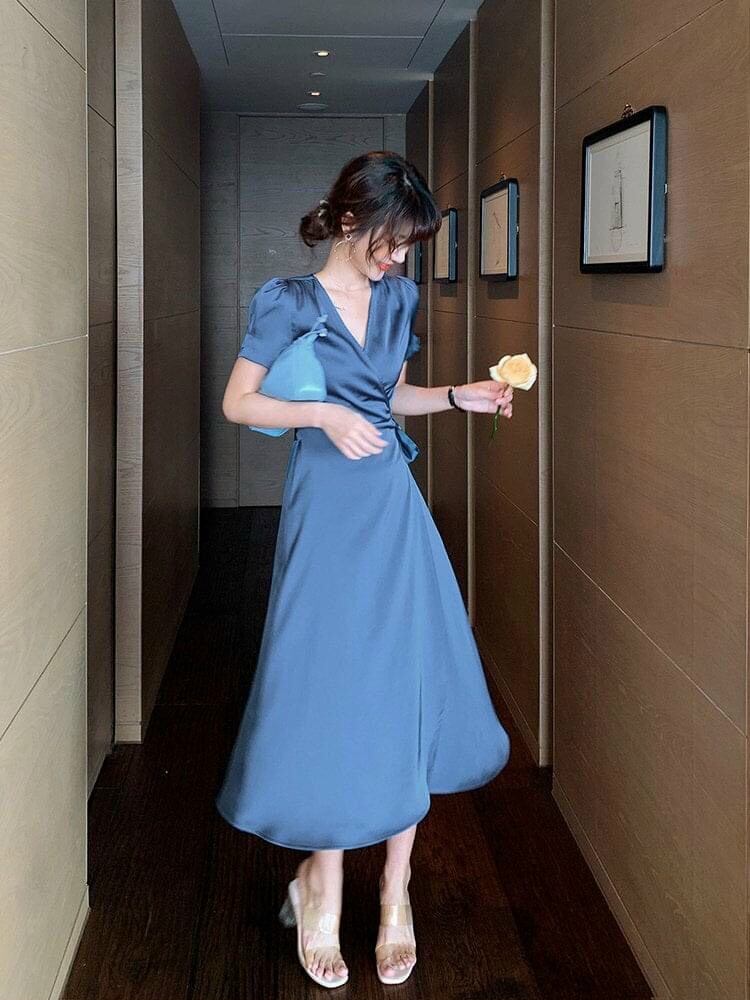 Đầm lụa satin cổ đắp chéo cột dây eo