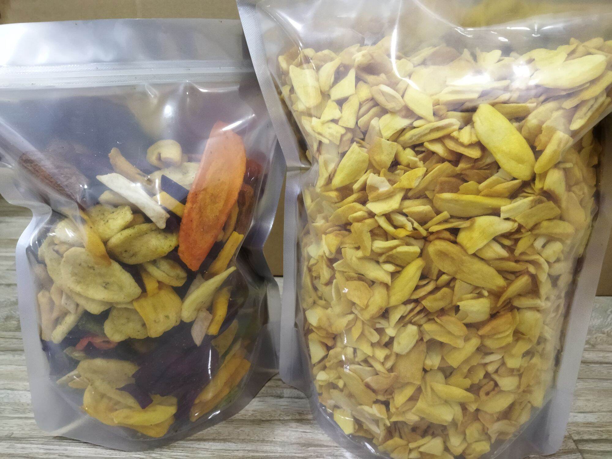 [HCM][FREE SHIP]COMBO 1ky ( 500gr thập cẩm nguyên + 500gr mít vun) sấy khô loại 1 giòn ngon- Hàng Xuất Khẩu- HSD luôn mới