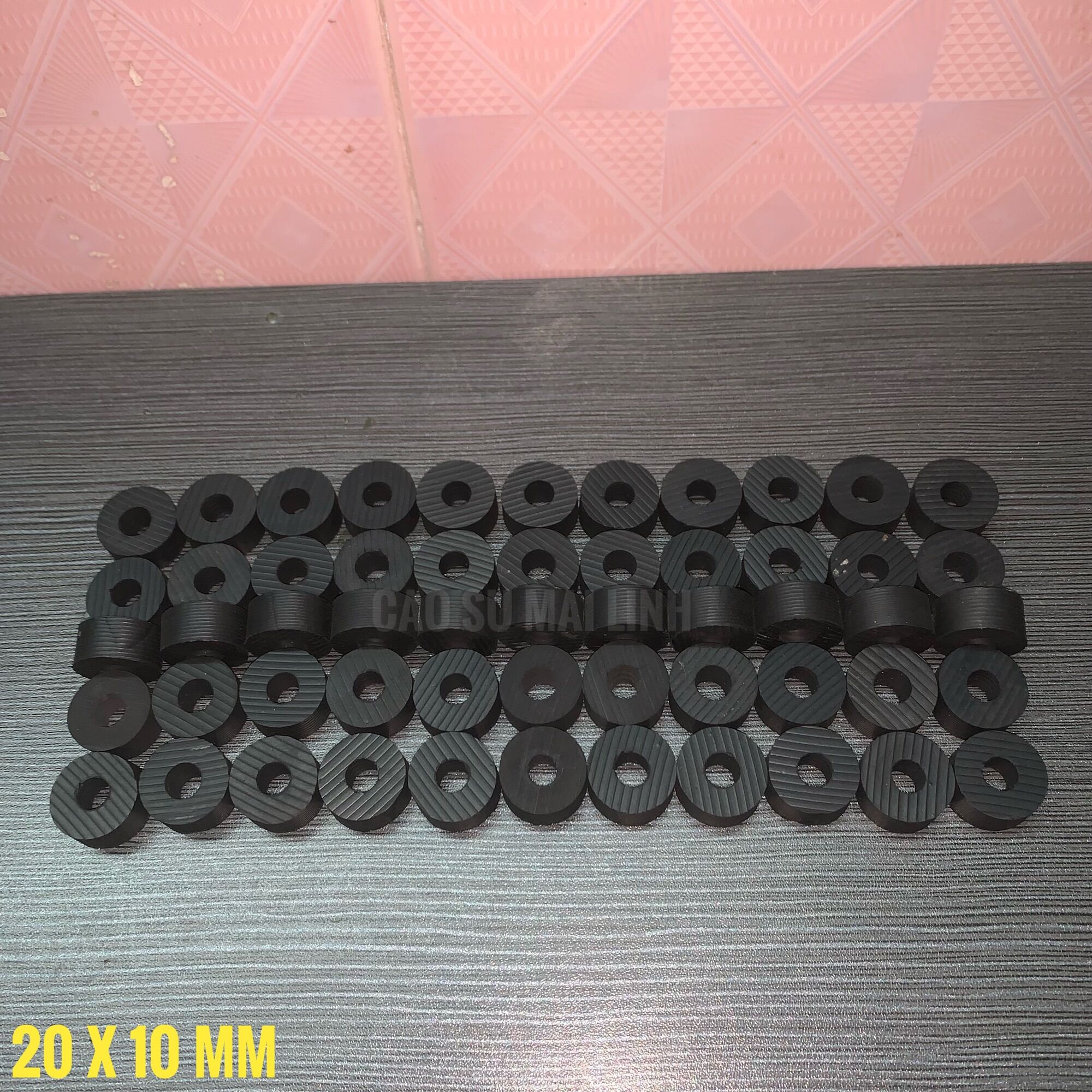 10 long đền cao su phi 20 dày 10 lỗ 10 (mm)