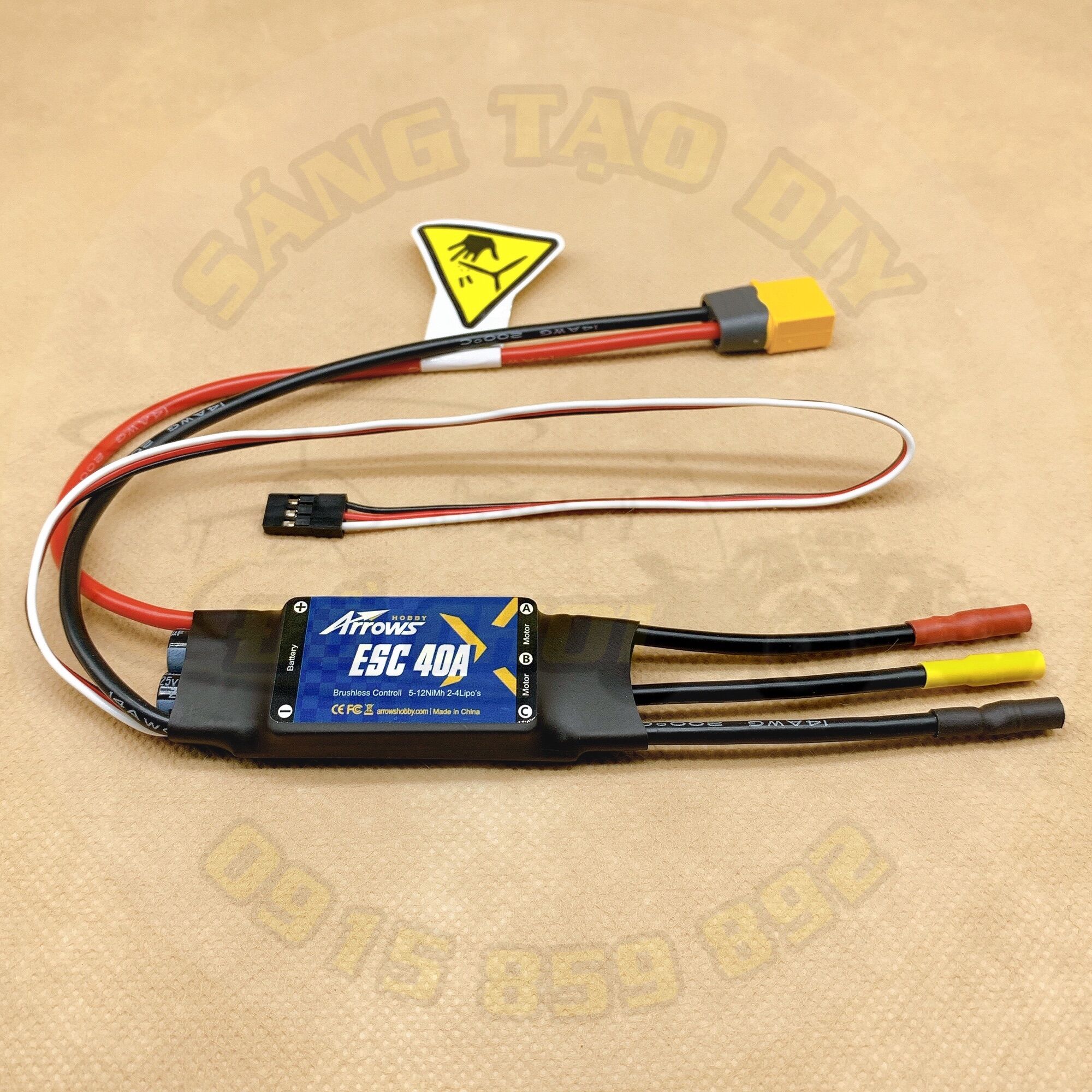 Esc arrows 40a, sử dụng pin 2s - 4s, jack xt60. bộ điều tốc động cơ không chổi than chế tạo máy bay su27, su30, f22