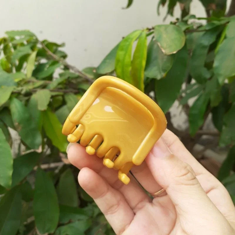Kẹp tóc 8 răng nhựa mềm (được chọn màu)