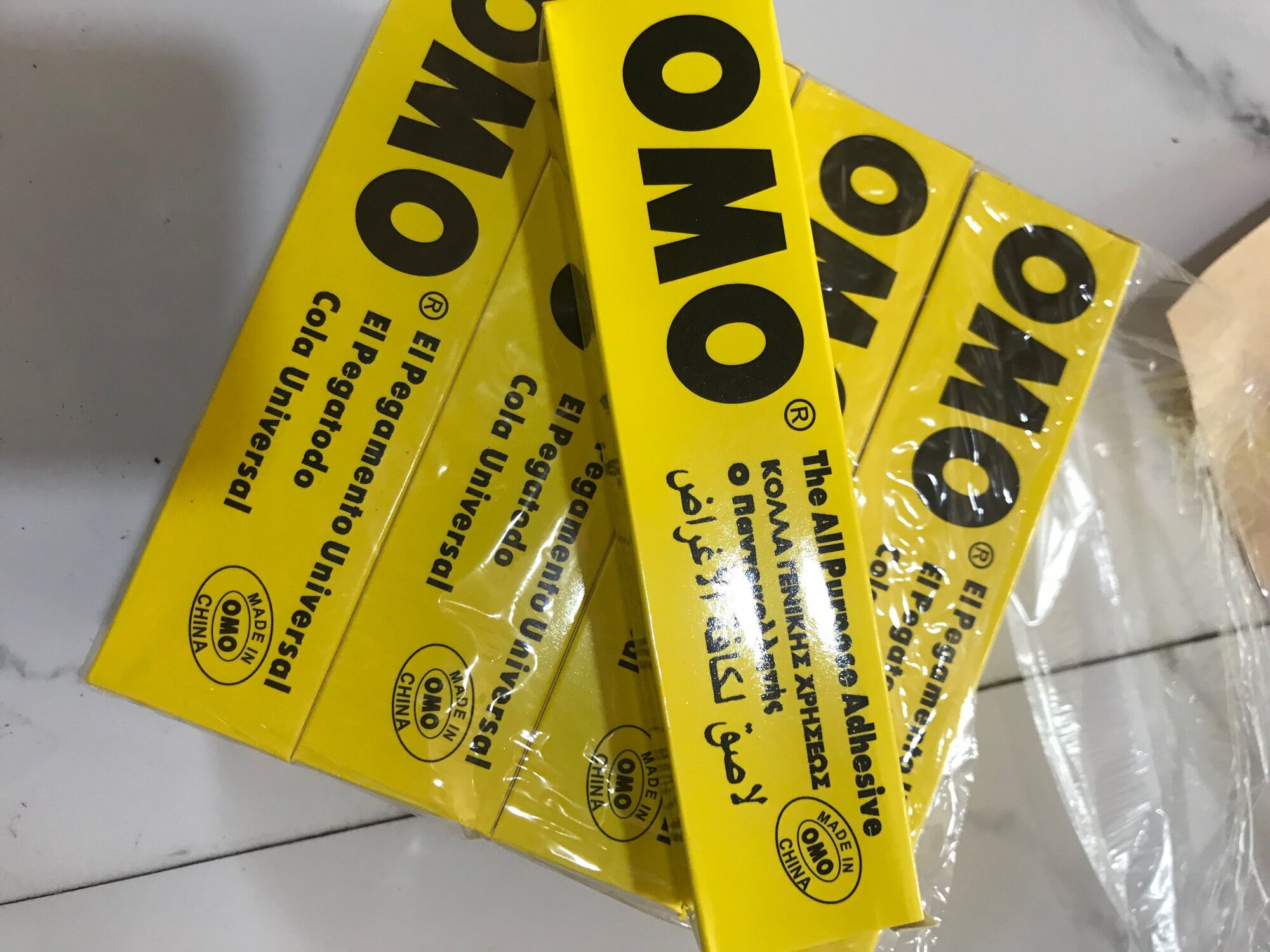 Keo dán vải ê căng không màu