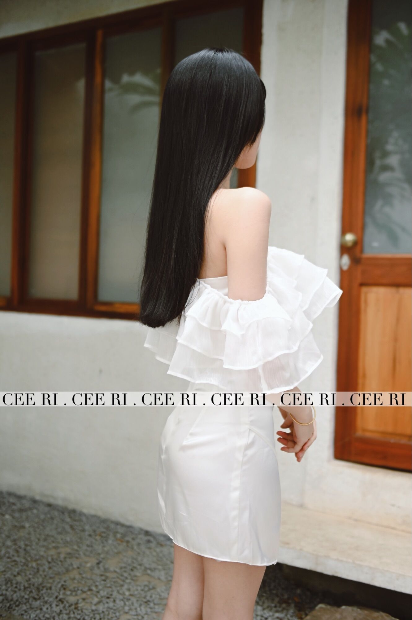 ( ẢNH THẬT - CHÍNH CHỦ CEERI ) Váy trễ vai lụa cao cấp màu trắng / đen