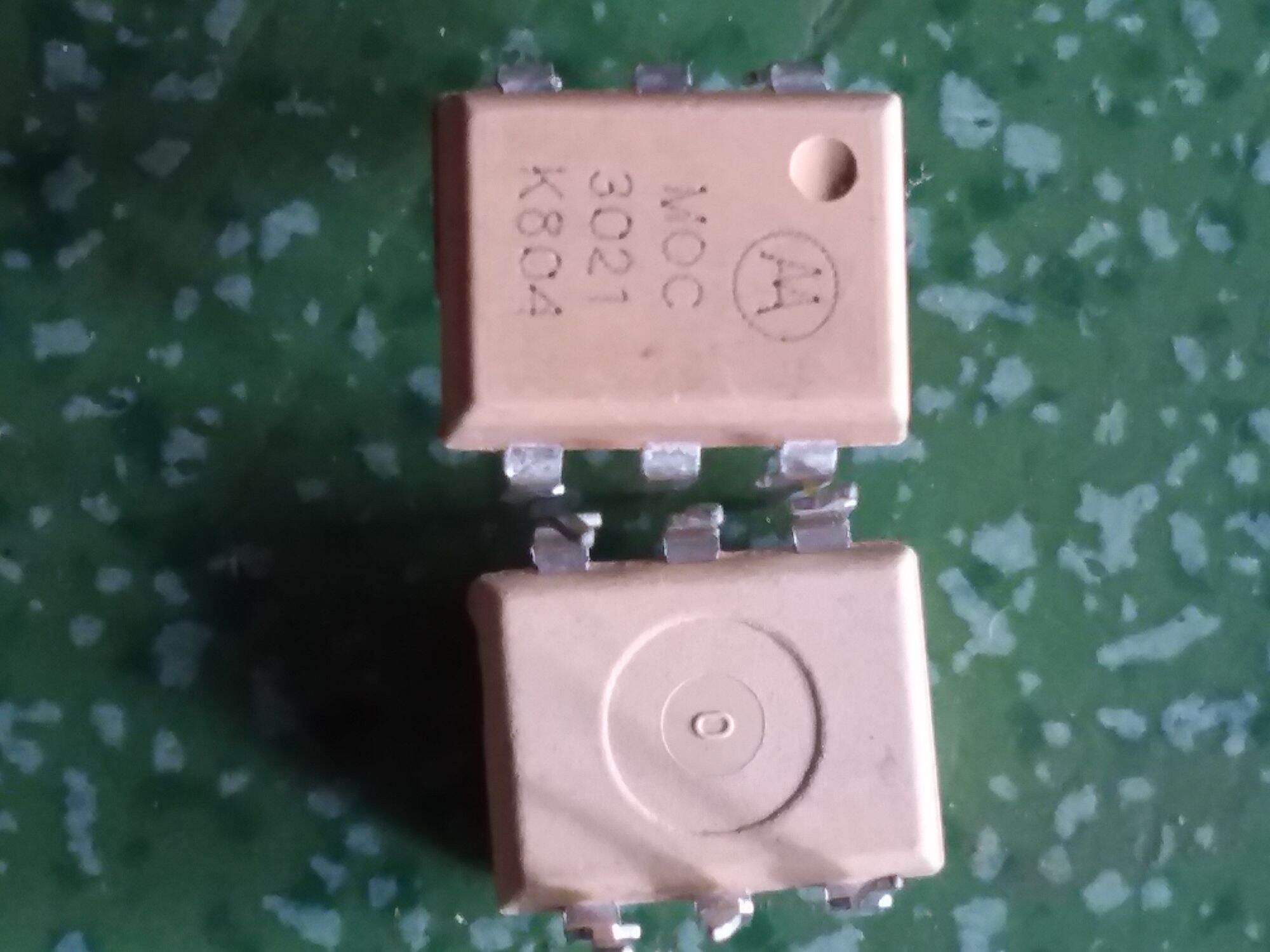 1 LINH KIỆN IC MOC3021