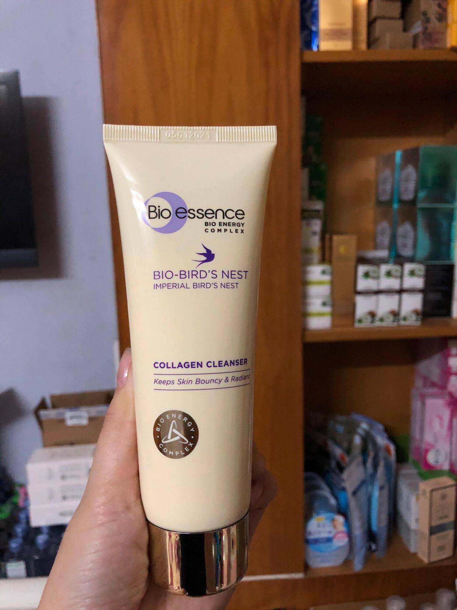 Sữa rửa mặt Bio Essence, sữa rửa mặt dưỡng ẩm, sáng mịn, căng da chiết xuất tổ yến Bio Birds Nest Collagen Cleanser 100g